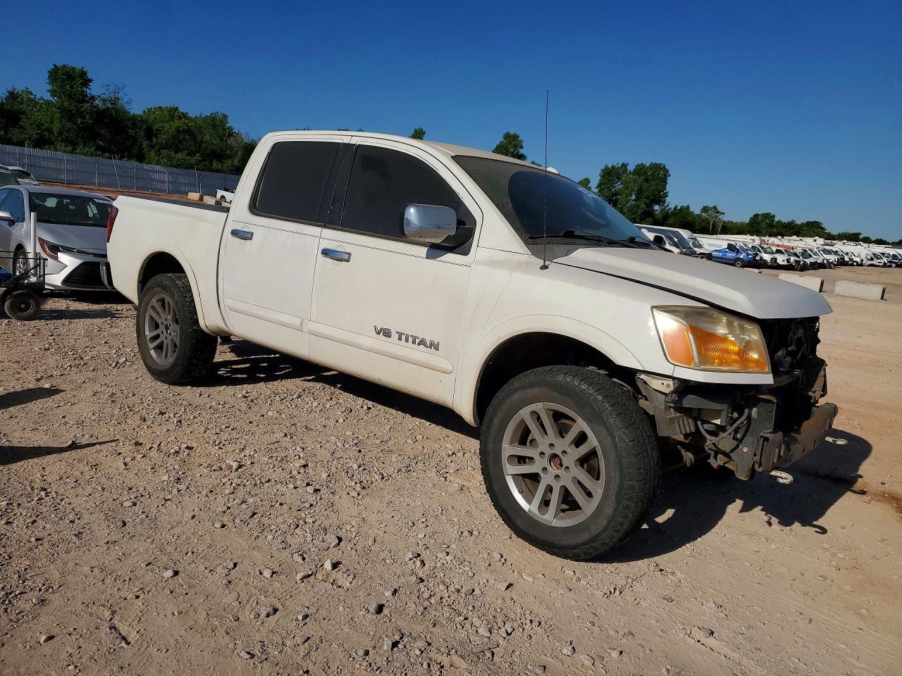 2011 Nissan Titan Sv White vin: 1N6BA0ECXBN308532