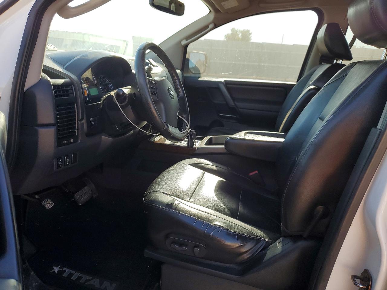 2011 Nissan Titan Sv White vin: 1N6BA0ECXBN308532