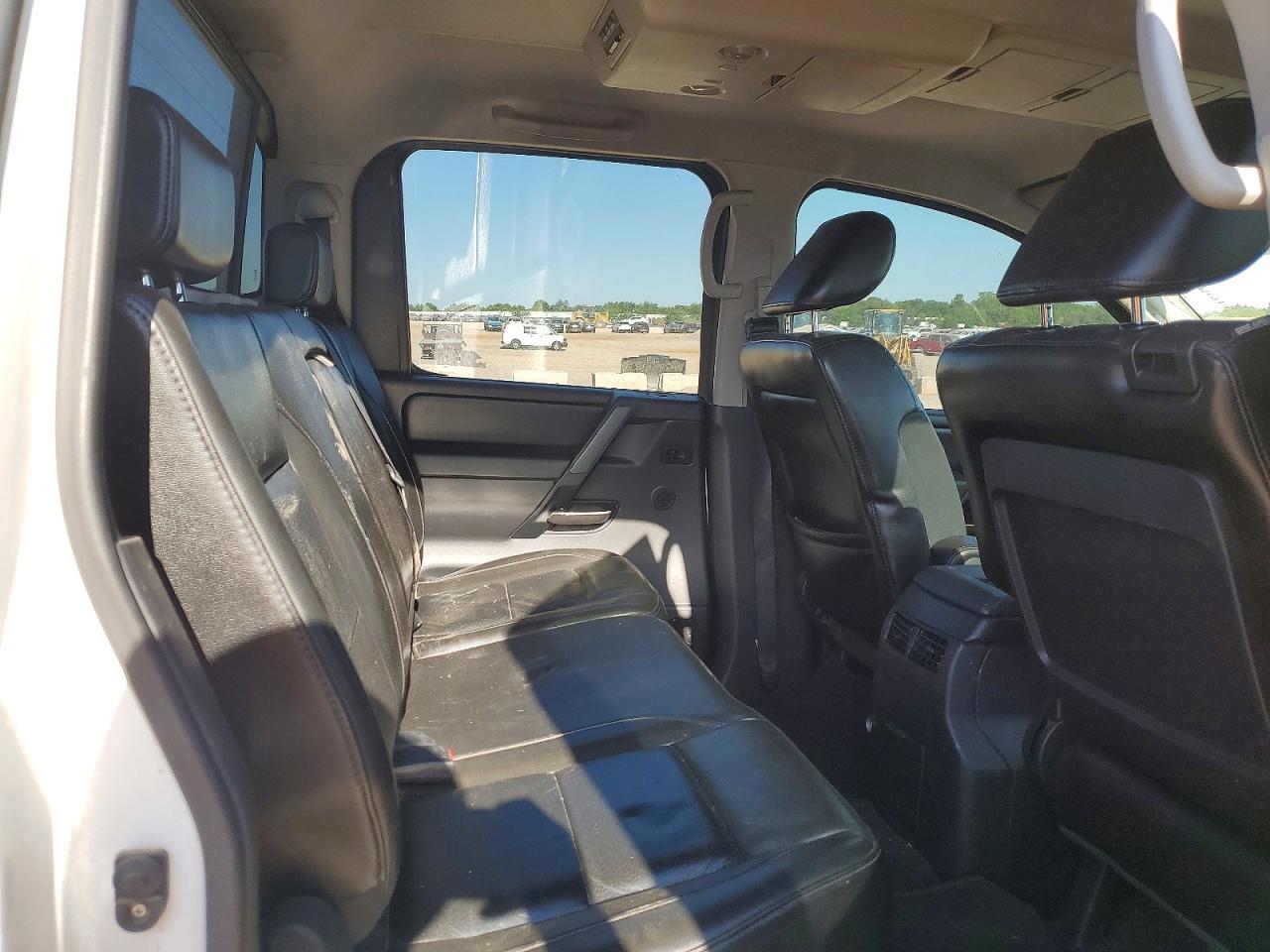 2011 Nissan Titan Sv White vin: 1N6BA0ECXBN308532