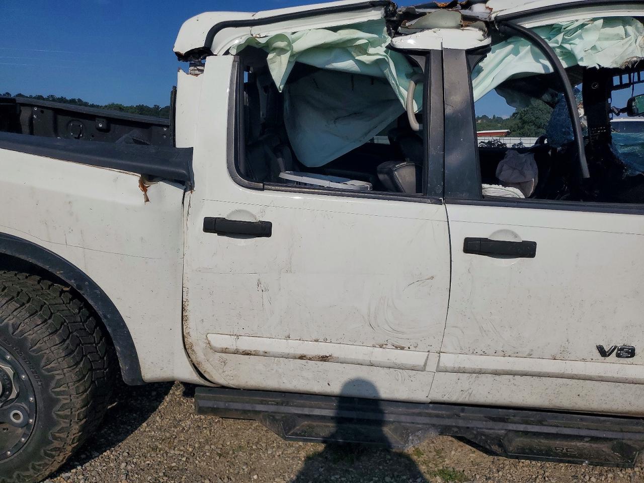 2015 Nissan Titan Pro-4x White vin: 1N6BA0ECXFN510499