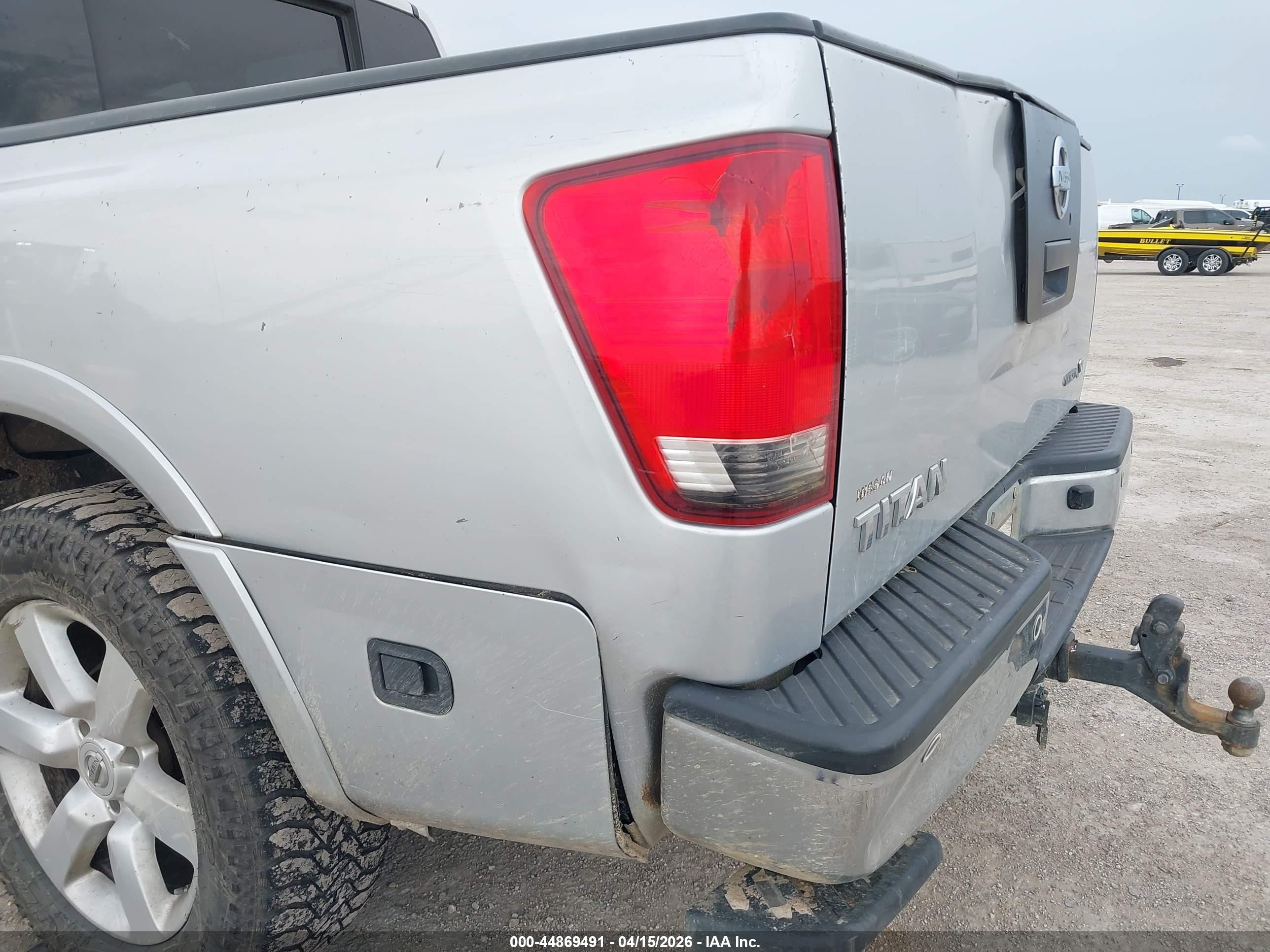 2011 Nissan Titan Sl Серебряный vin: 1N6BA0ED6BN318760