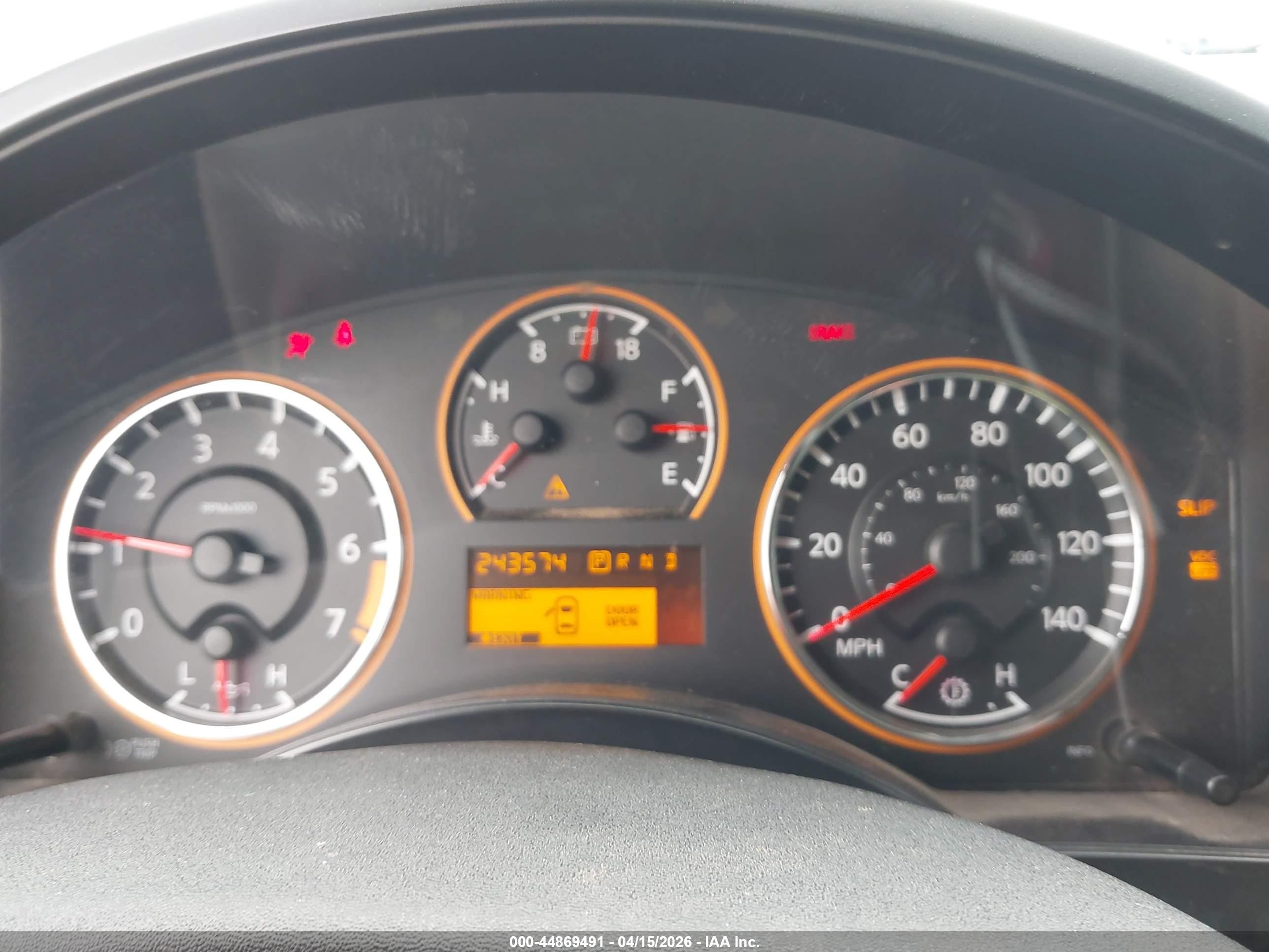 2011 Nissan Titan Sl Серебряный vin: 1N6BA0ED6BN318760