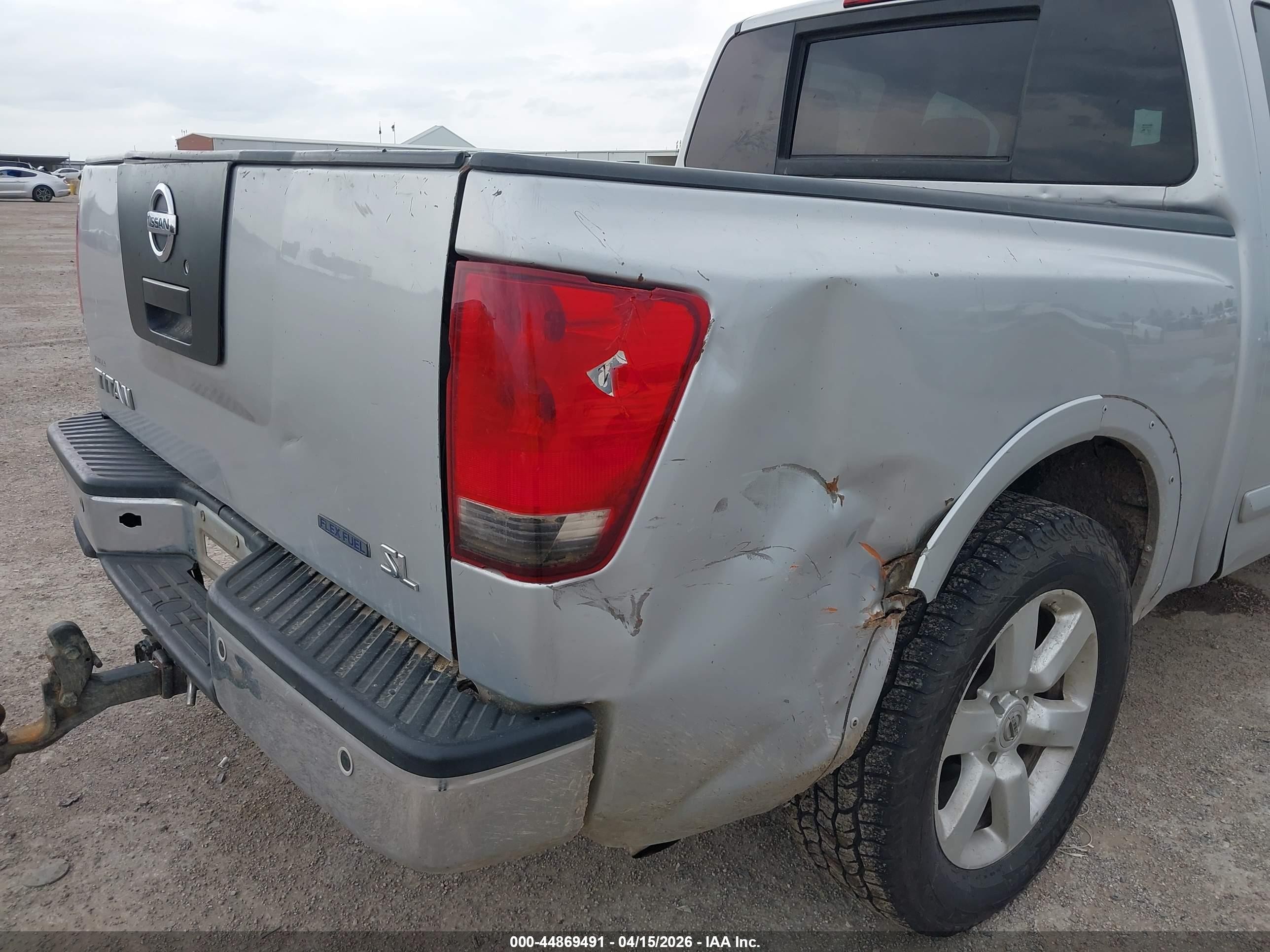 2011 Nissan Titan Sl Серебряный vin: 1N6BA0ED6BN318760