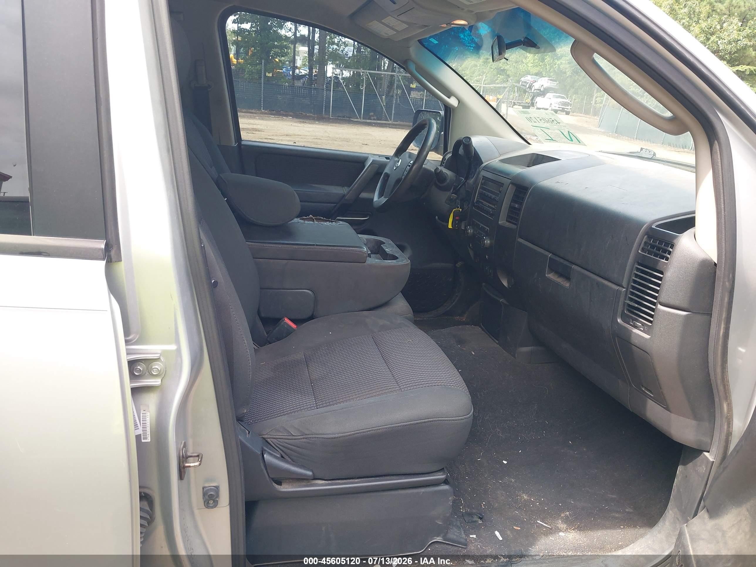 2011 Nissan Titan Sv Серебряный vin: 1N6BA0EJ4BN306998
