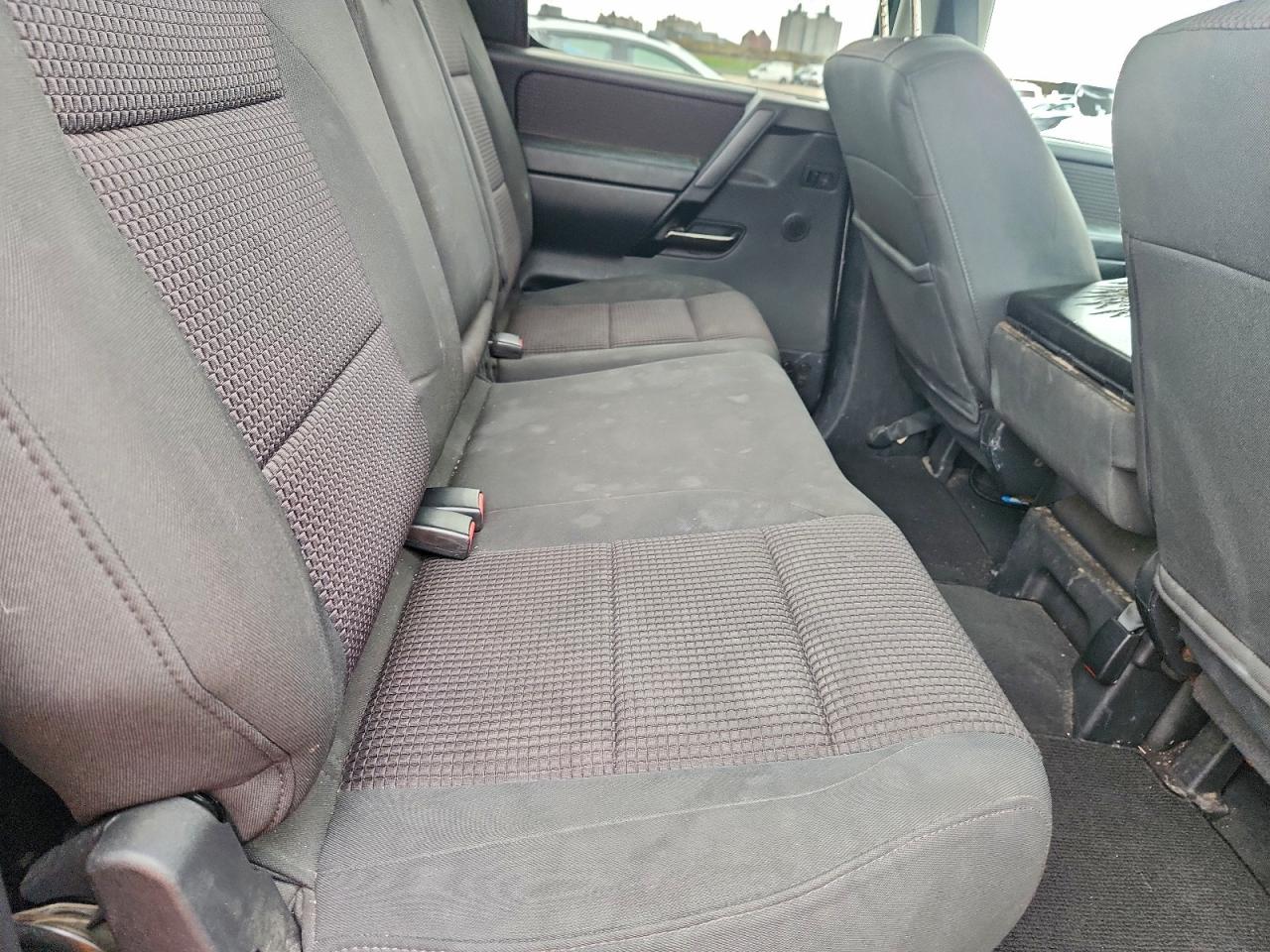 2010 Nissan Titan Xe Серебряный vin: 1N6BA0EK2AN305825
