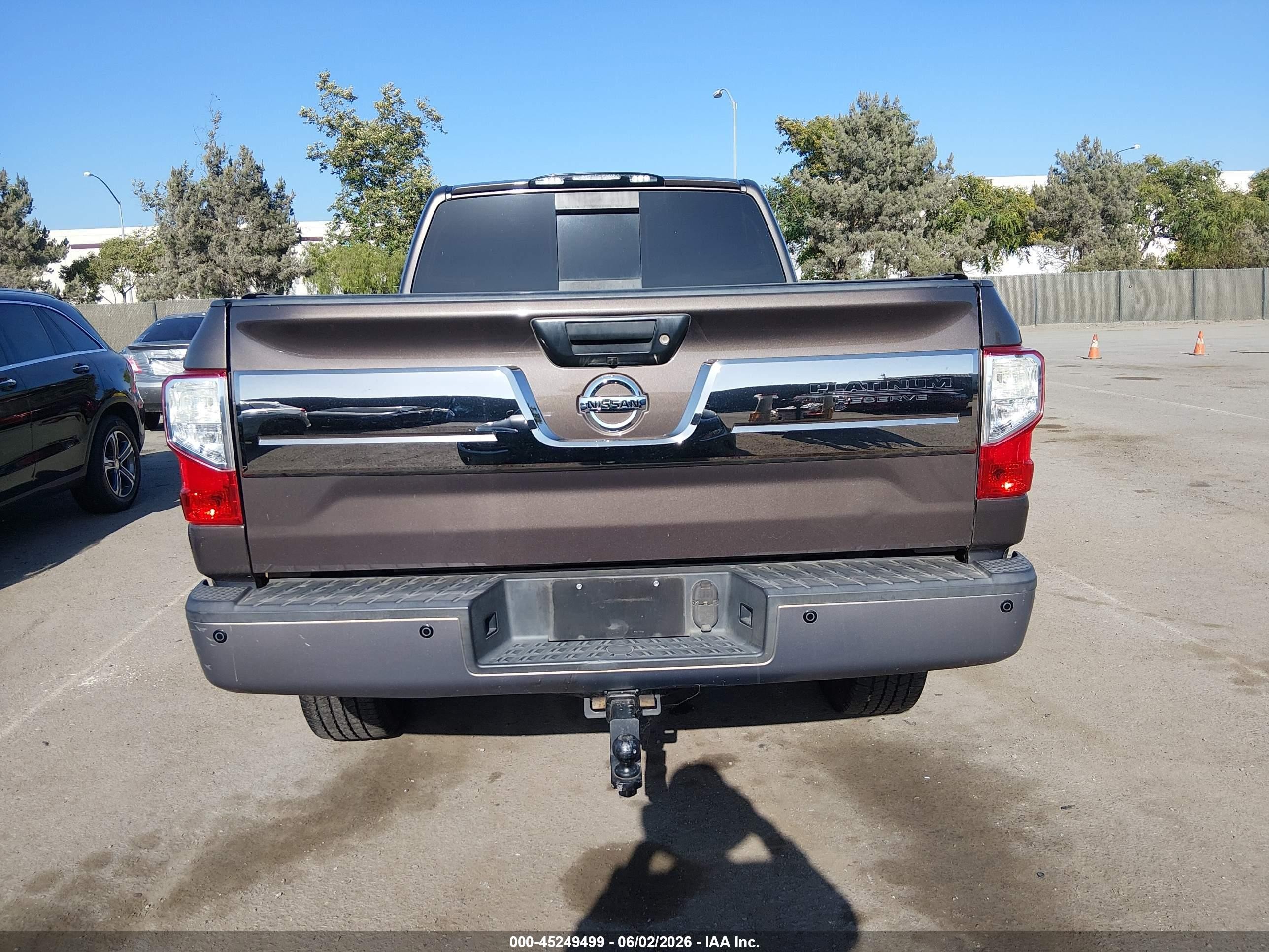 2016 Nissan Titan Xd Platinum Reserve Diesel Коричневый vin: 1N6BA1F29GN508076