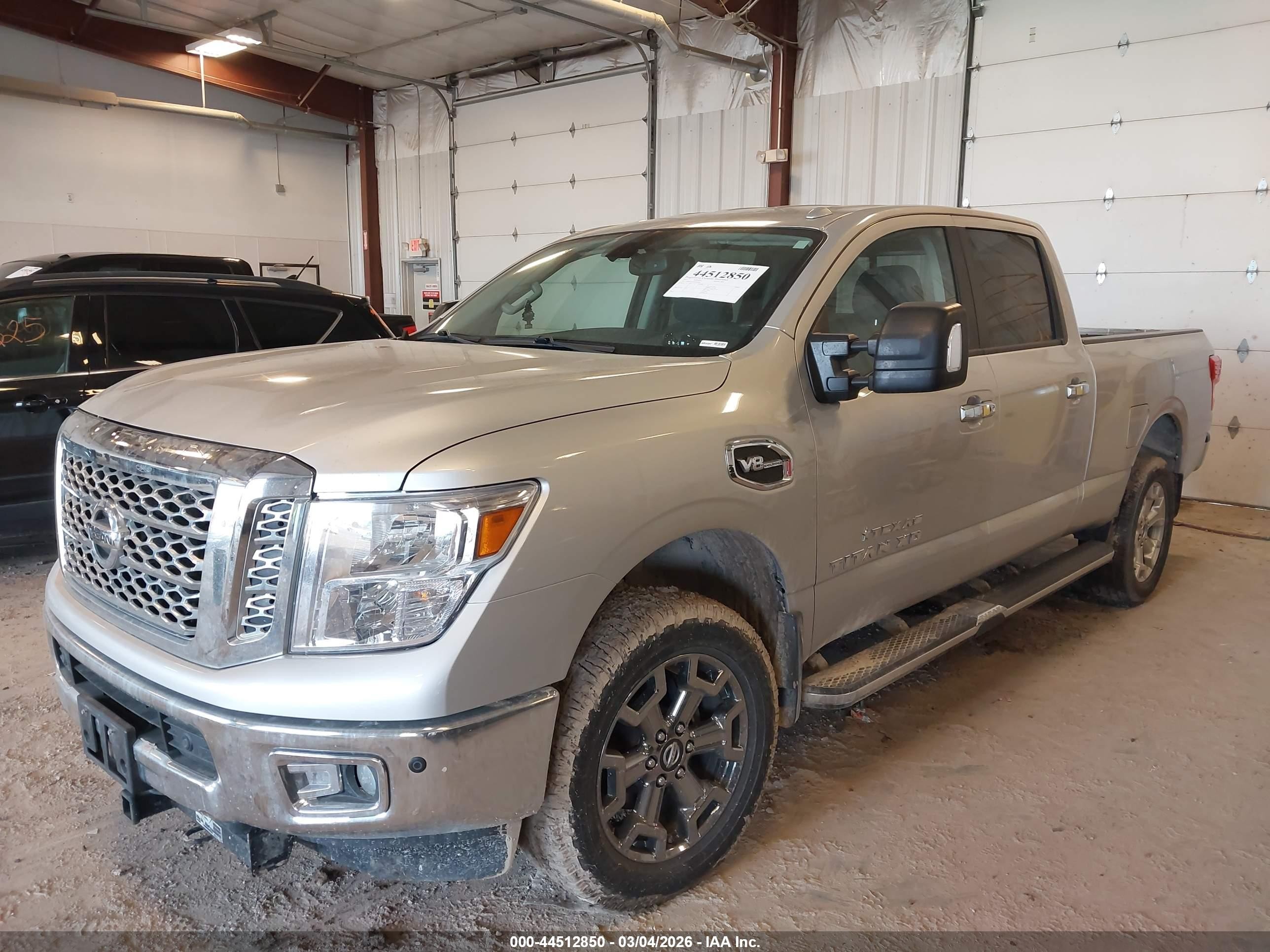 2017 Nissan Titan Xd Sv Diesel Silver vin: 1N6BA1F41HN565830