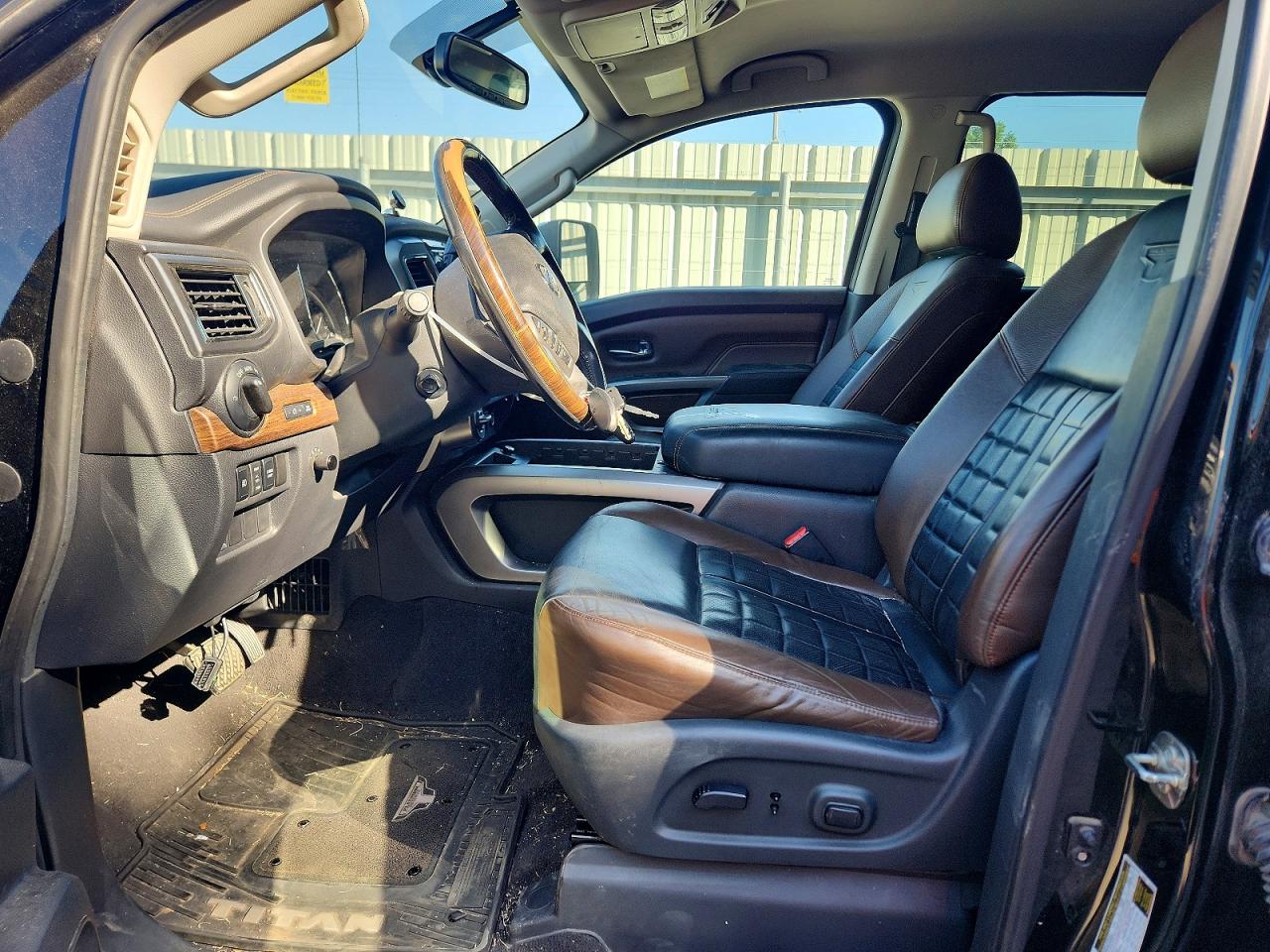 2017 Nissan Titan Xd Platinum Reserve Black vin: 1N6BA1F45HN560615