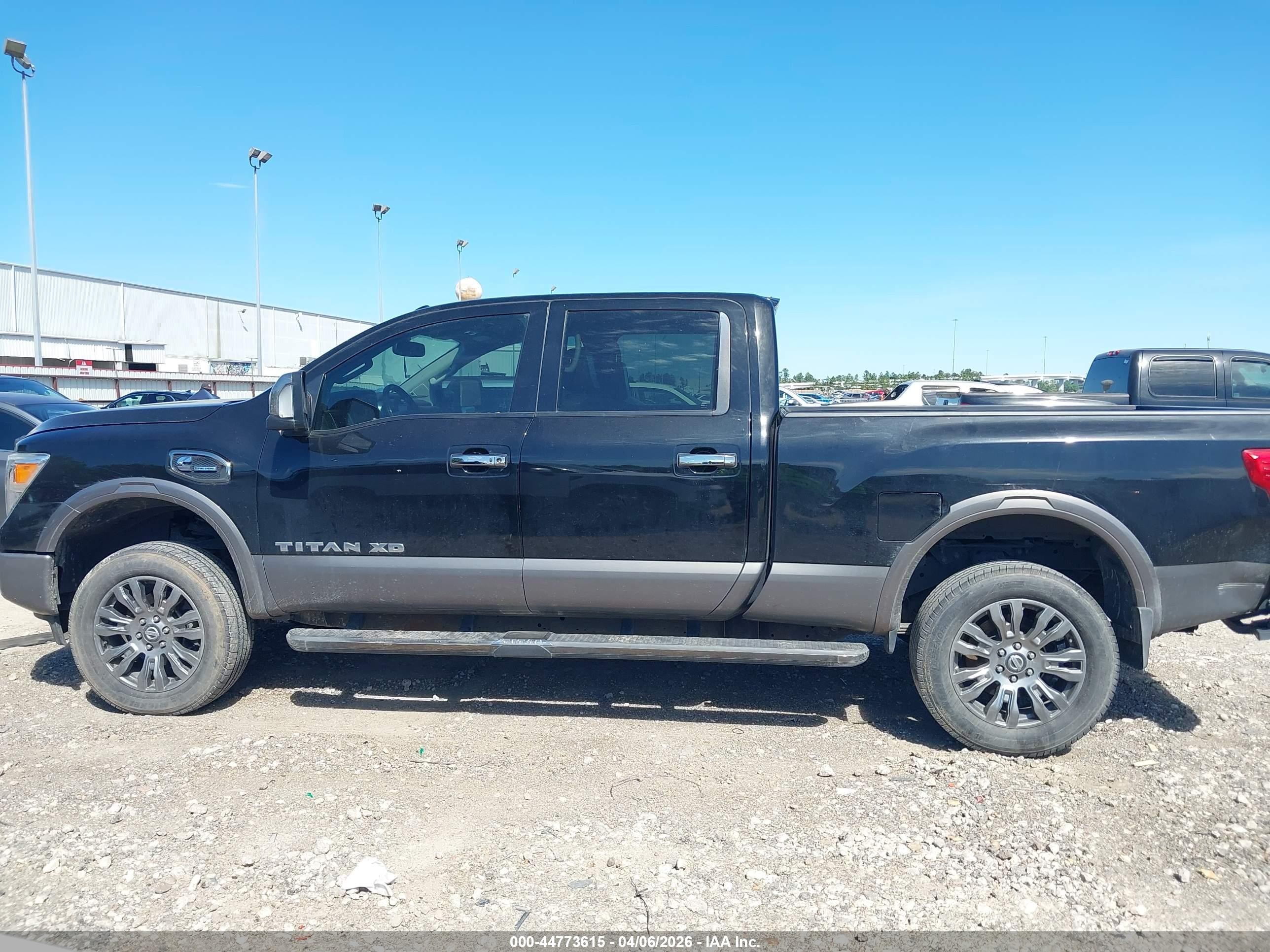 2018 Nissan Titan Xd Platinum Reserve Diesel Black vin: 1N6BA1F46JN539018