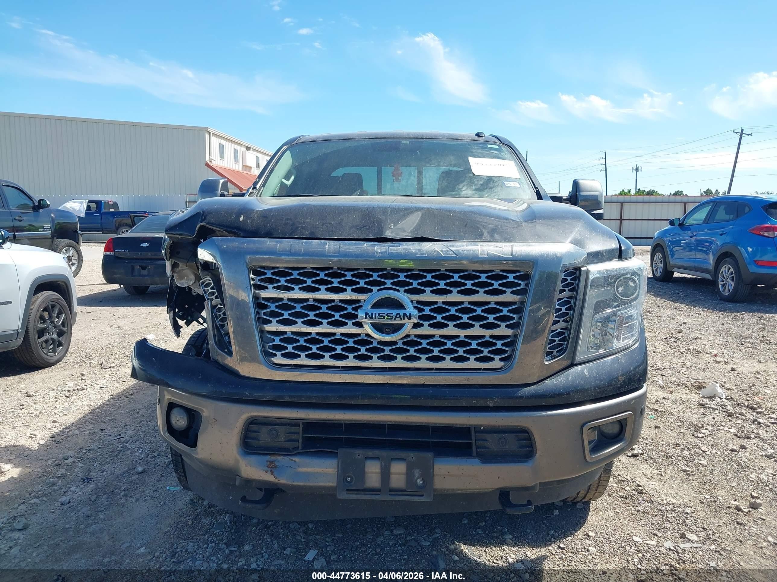 2018 Nissan Titan Xd Platinum Reserve Diesel Black vin: 1N6BA1F46JN539018