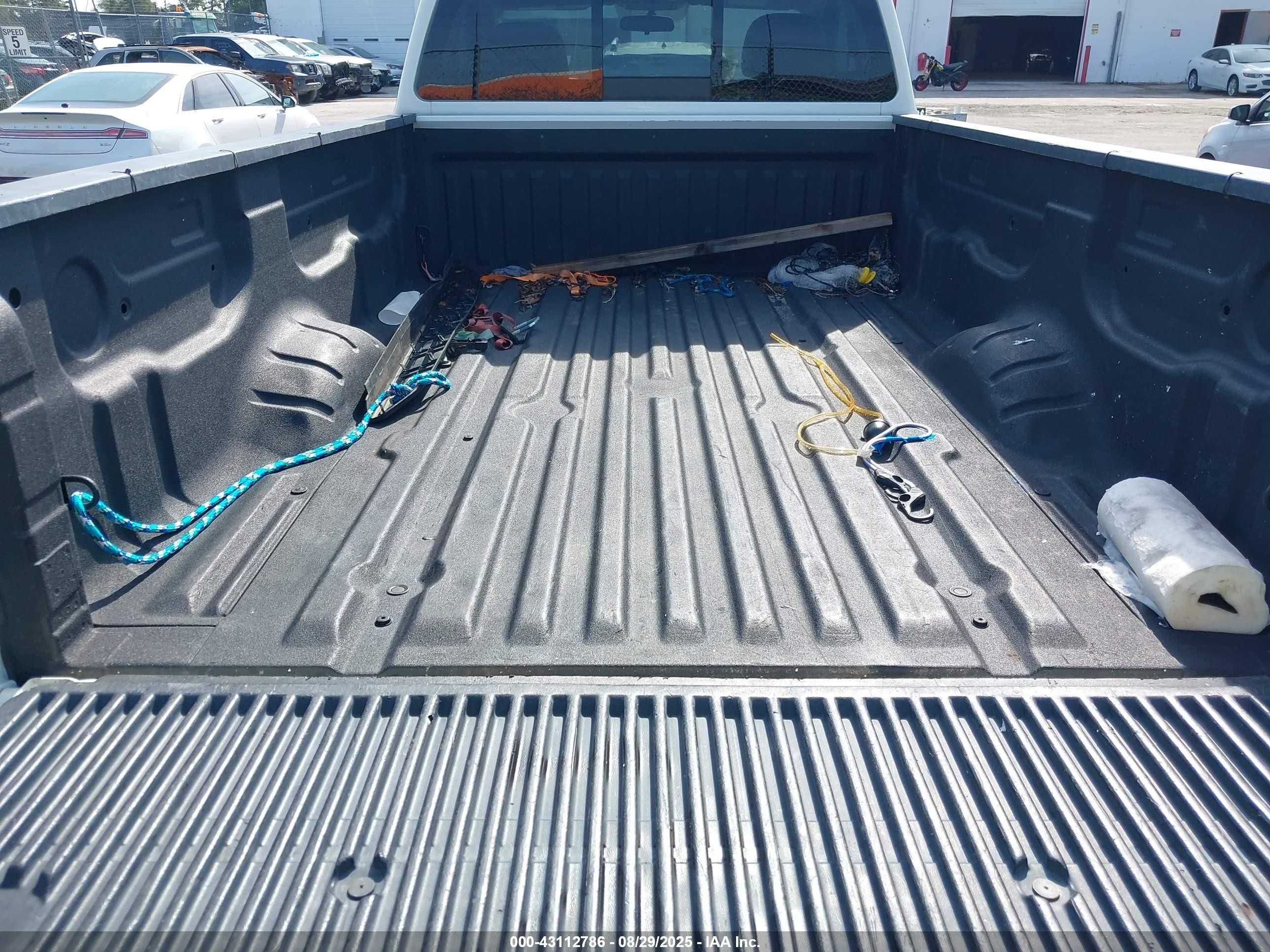 2017 Nissan Titan Xd S Белый vin: 1N6BA1R92HN518569