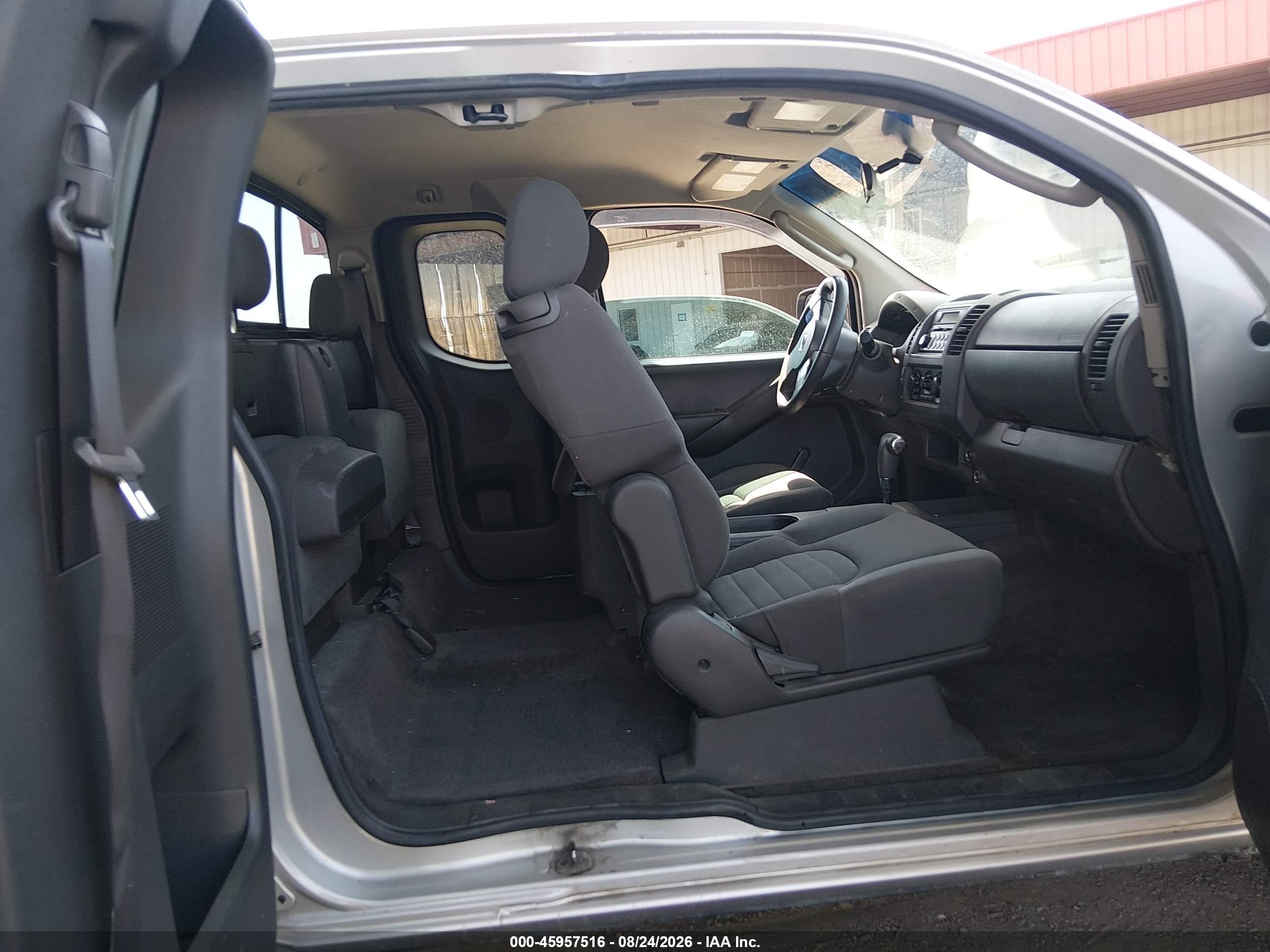 2005 Nissan Frontier Xe Серебряный vin: 1N6BD06T05C428605