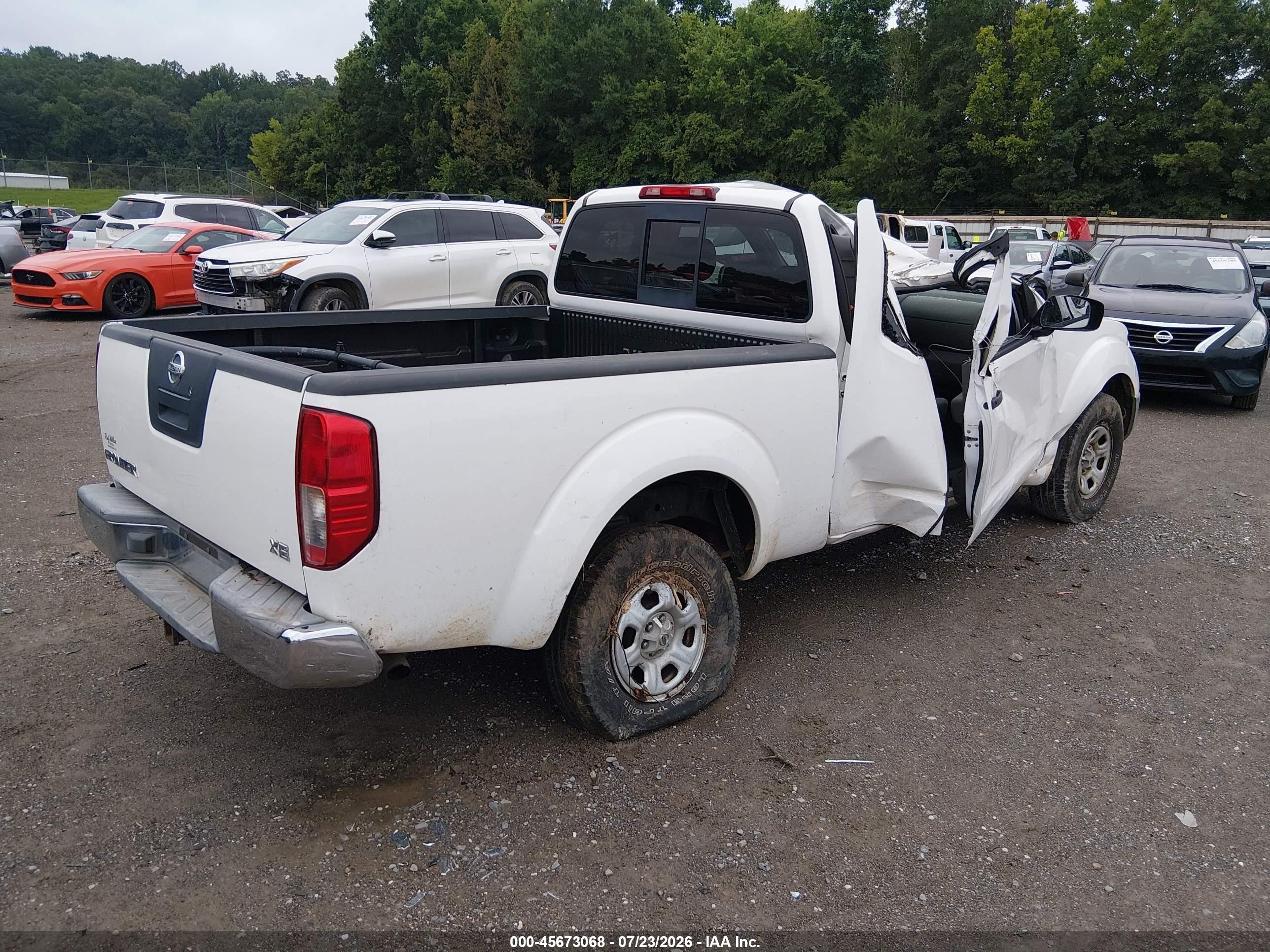 2006 Nissan Frontier Xe Белый vin: 1N6BD06T06C448726