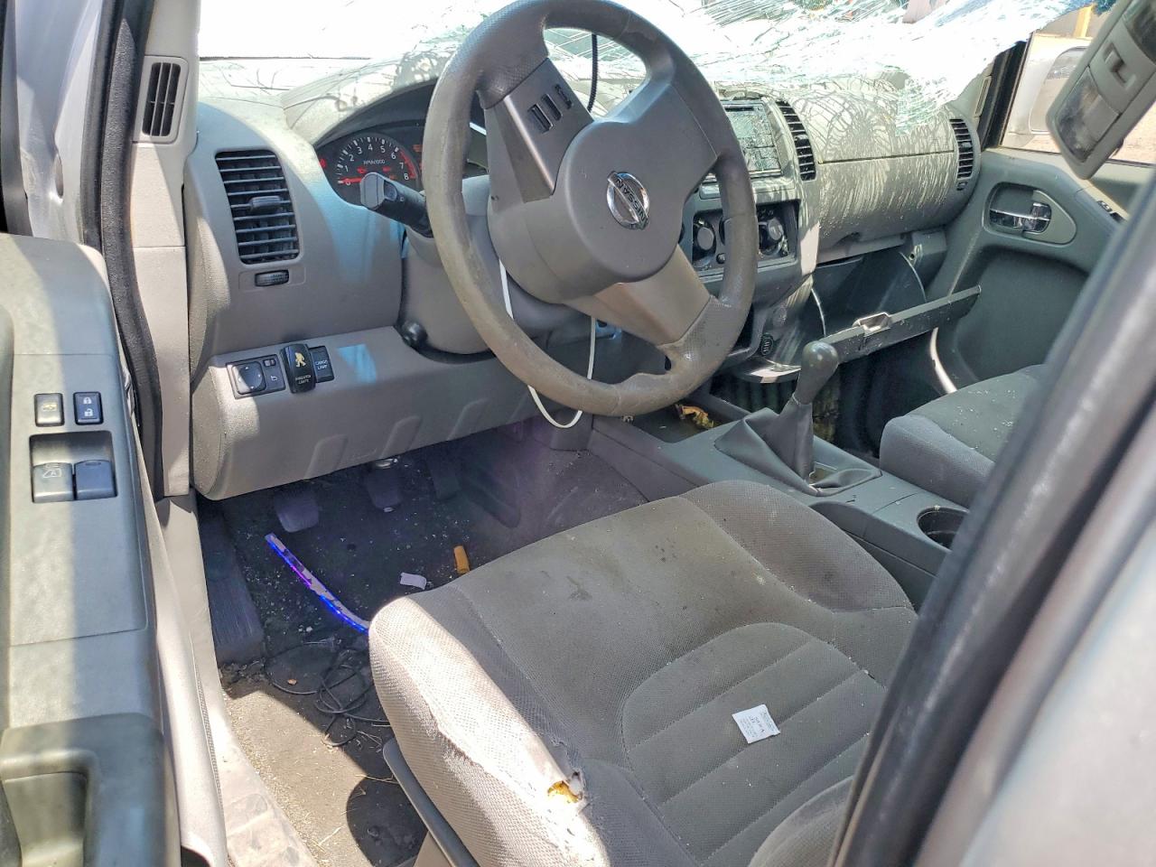 2009 Nissan Frontier Xe Silver vin: 1N6BD06T09C401040