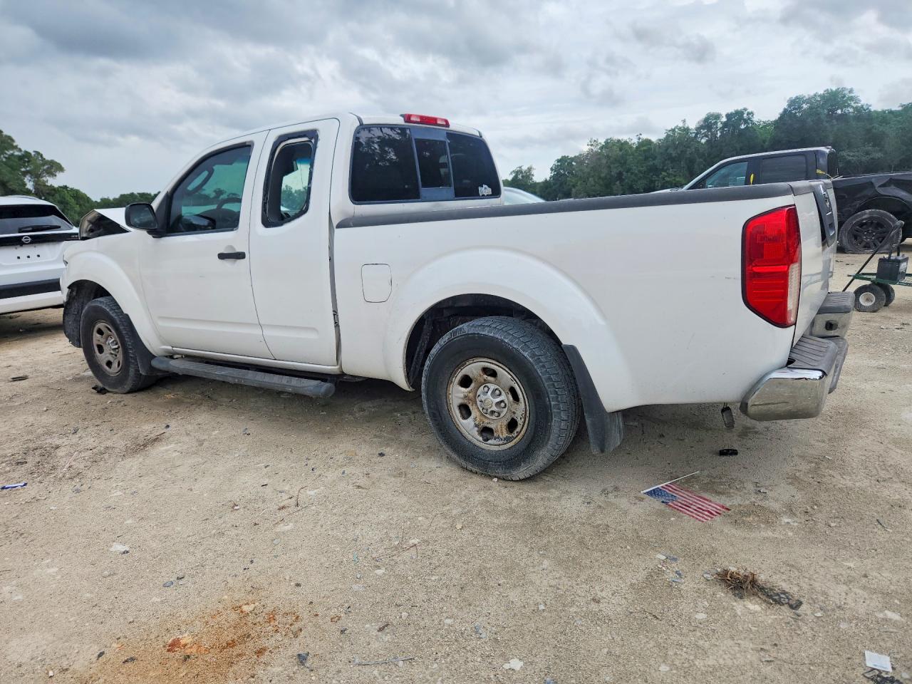2005 Nissan Frontier King Cab Xe White vin: 1N6BD06T15C455215