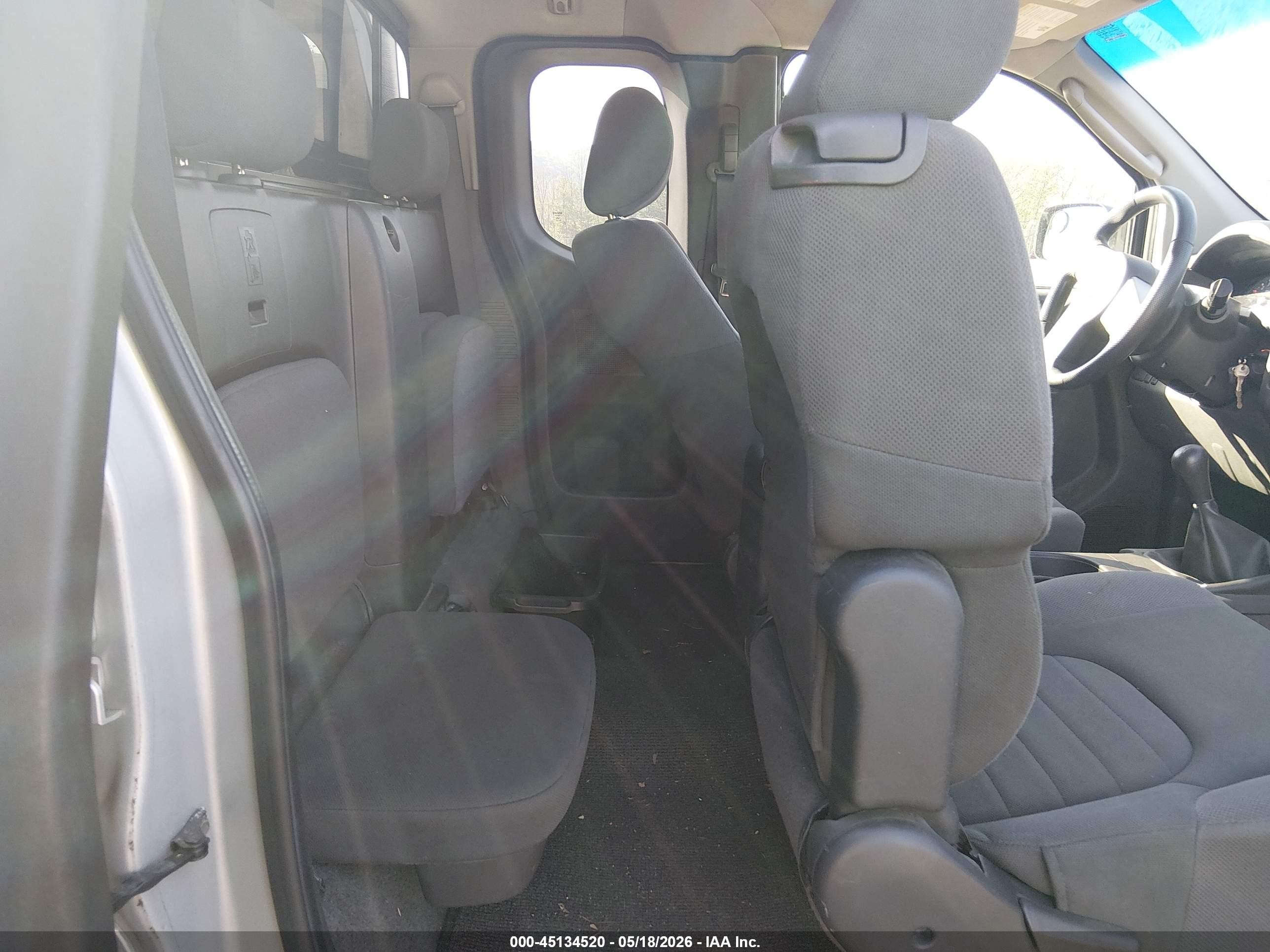 2006 Nissan Frontier Xe Silver vin: 1N6BD06T26C437100