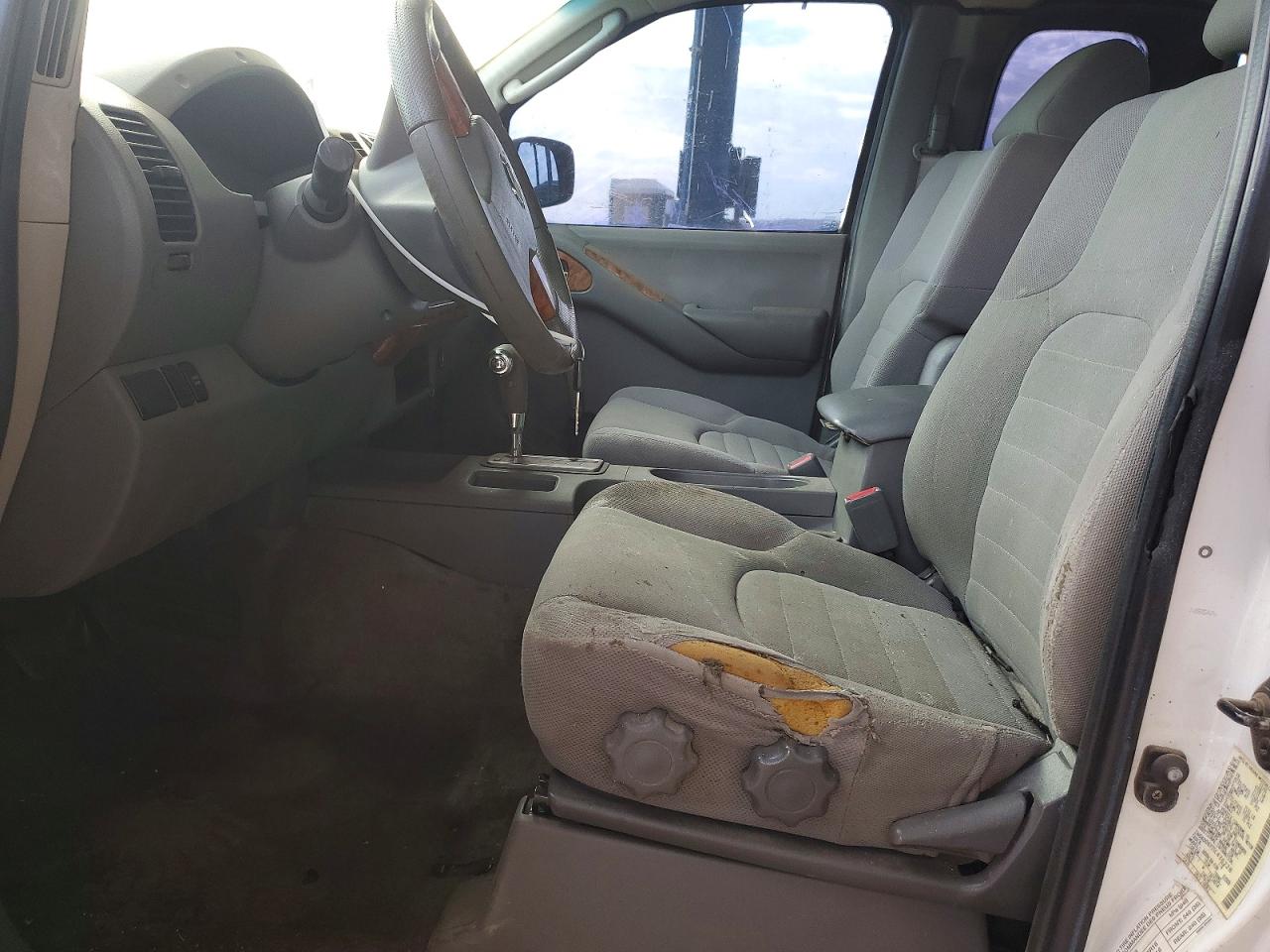 2005 Nissan Frontier Xe White vin: 1N6BD06T35C436228