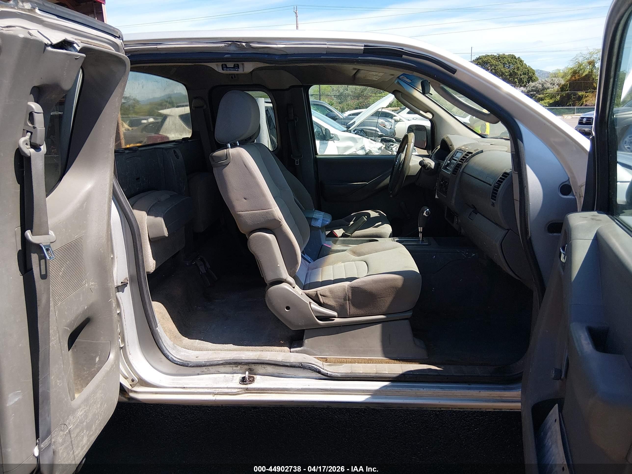 2006 Nissan Frontier Xe Silver vin: 1N6BD06T36C418250