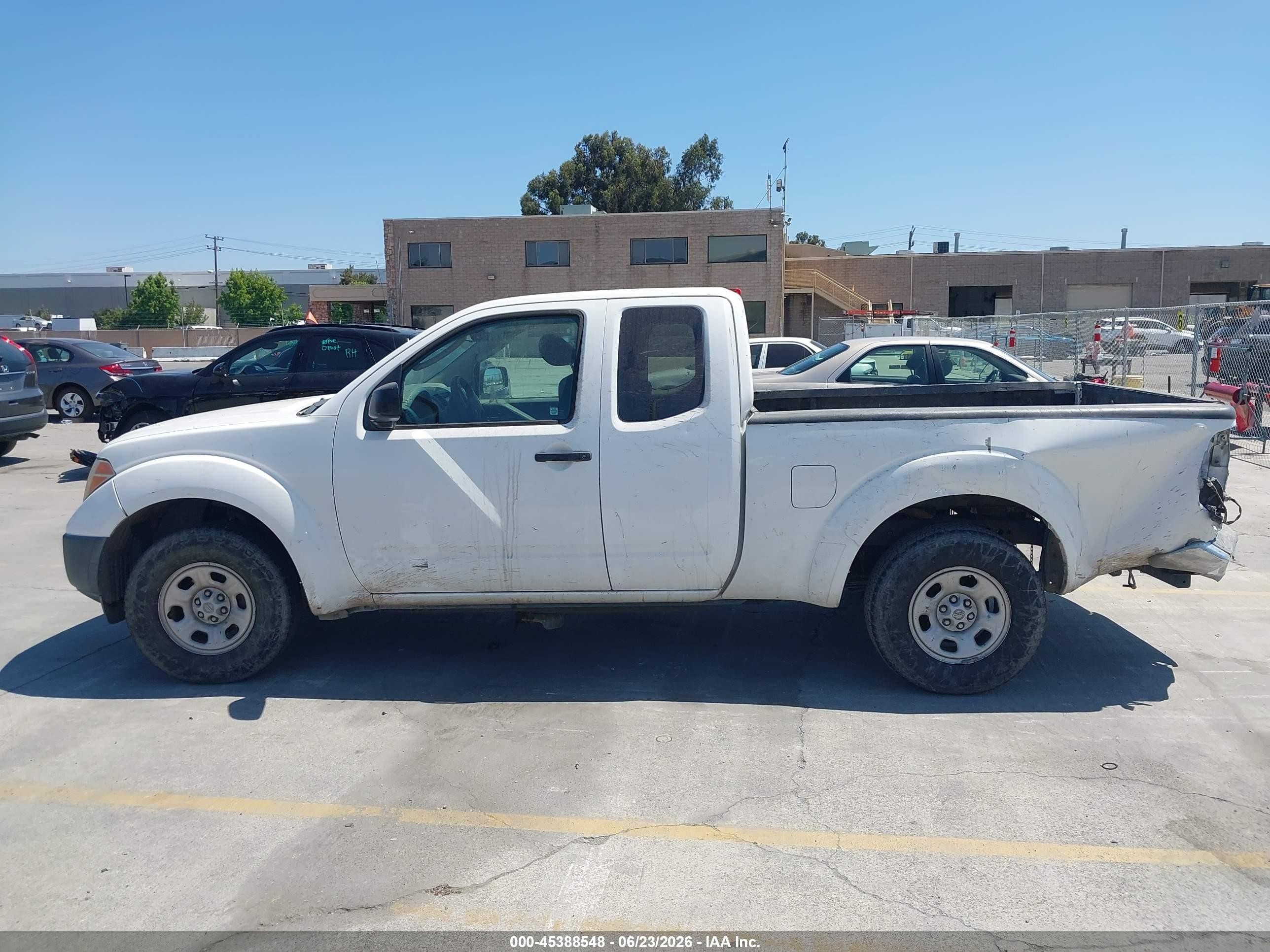 2008 Nissan Frontier Xe White vin: 1N6BD06T38C416677