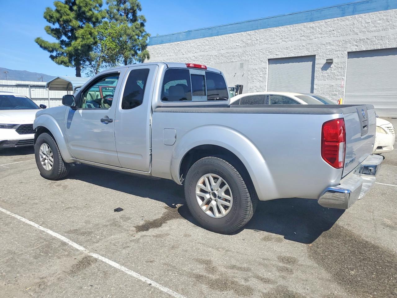 2006 Niss Frontier Silver vin: 1N6BD06T46C468042