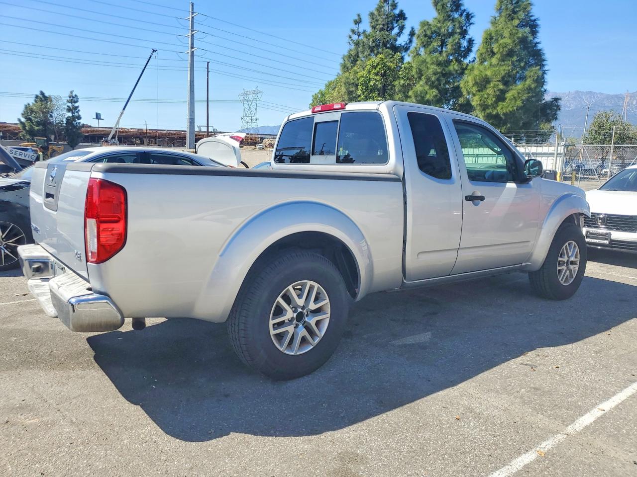 2006 Niss Frontier Silver vin: 1N6BD06T46C468042