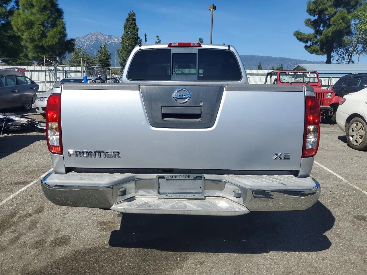 2006 Niss Frontier Silver vin: 1N6BD06T46C468042