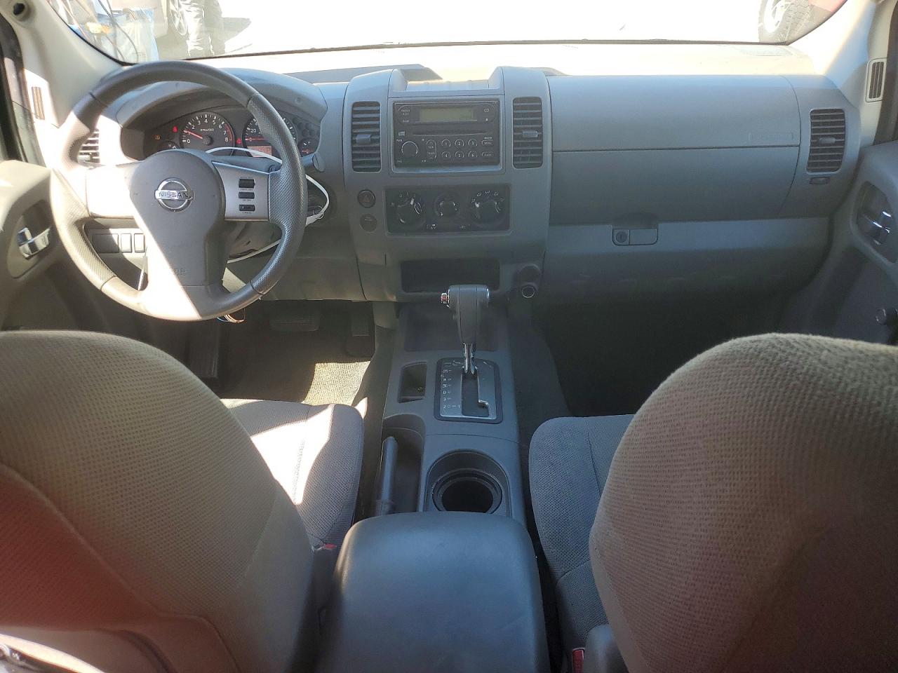 2006 Niss Frontier Silver vin: 1N6BD06T46C468042