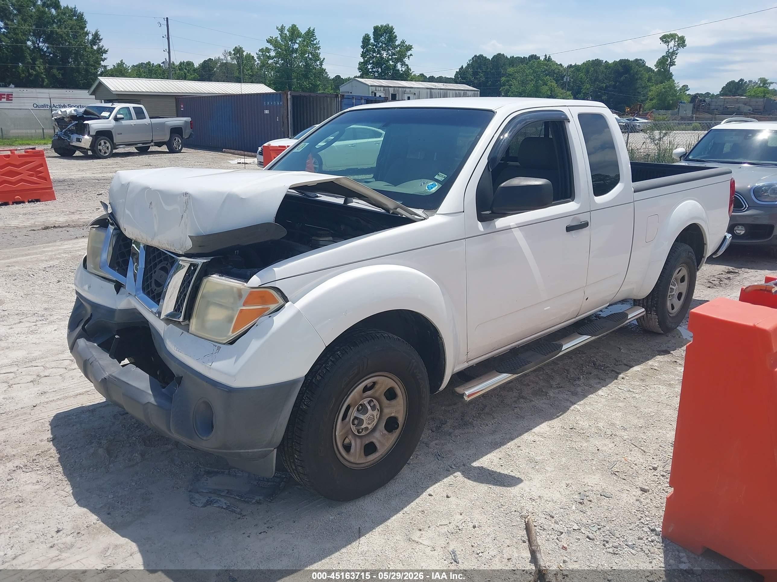 2007 Nissan Frontier Xe White vin: 1N6BD06T47C425242