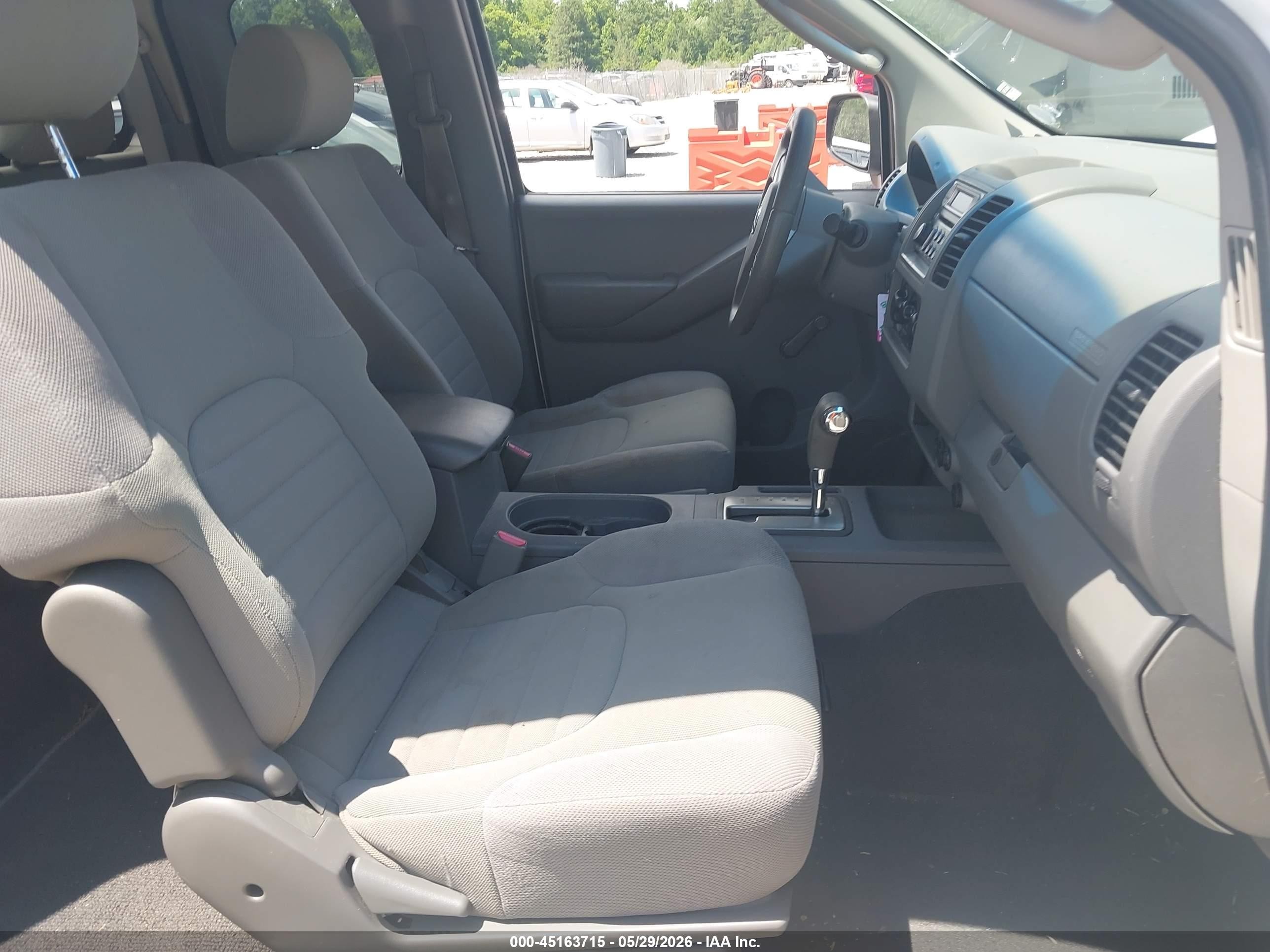 2007 Nissan Frontier Xe White vin: 1N6BD06T47C425242