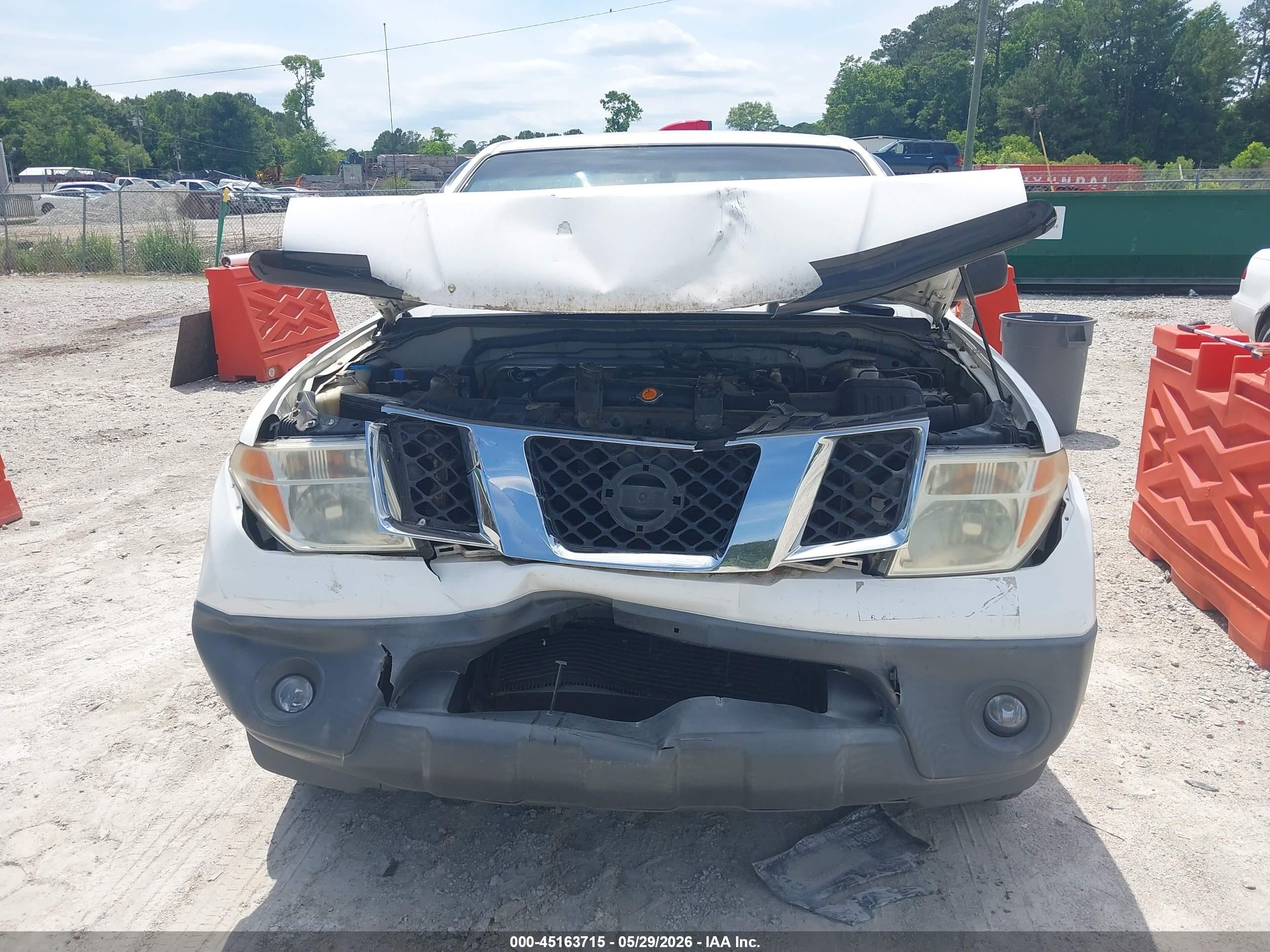 2007 Nissan Frontier Xe White vin: 1N6BD06T47C425242