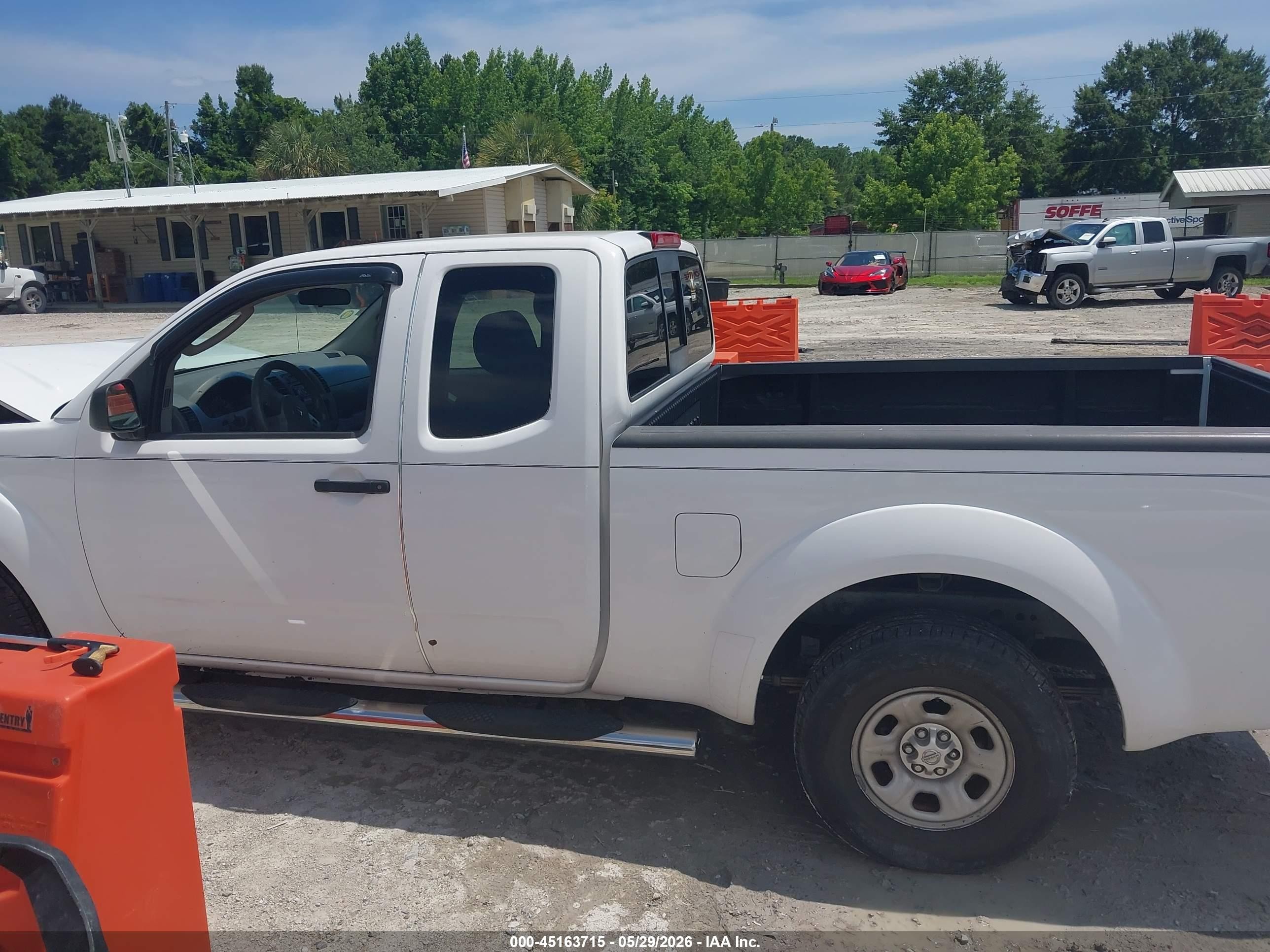 2007 Nissan Frontier Xe White vin: 1N6BD06T47C425242
