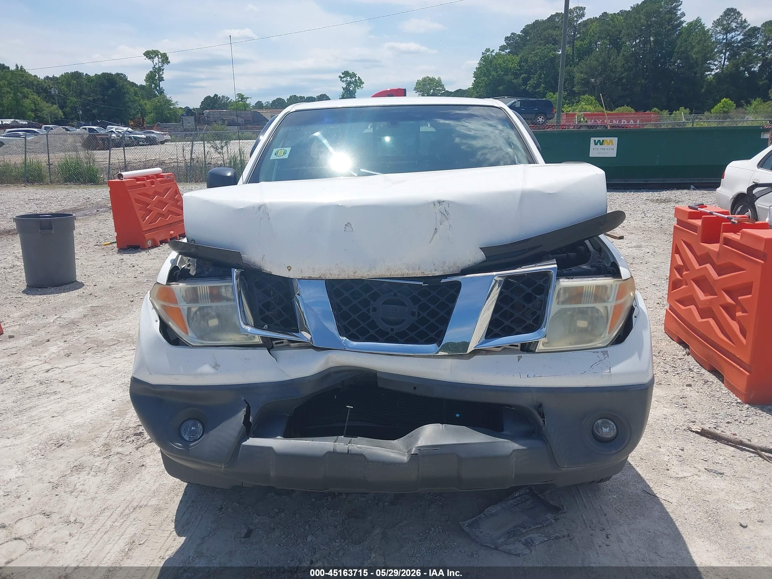 2007 Nissan Frontier Xe White vin: 1N6BD06T47C425242
