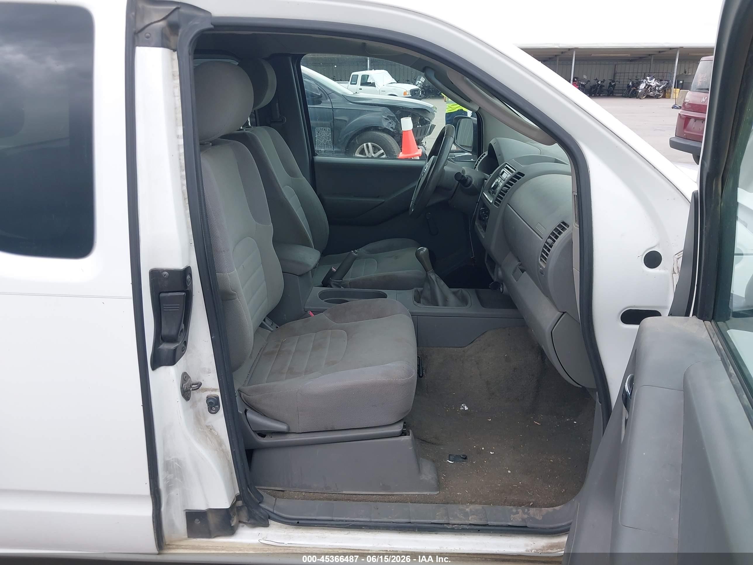 2009 Nissan Frontier Xe White vin: 1N6BD06T59C416049