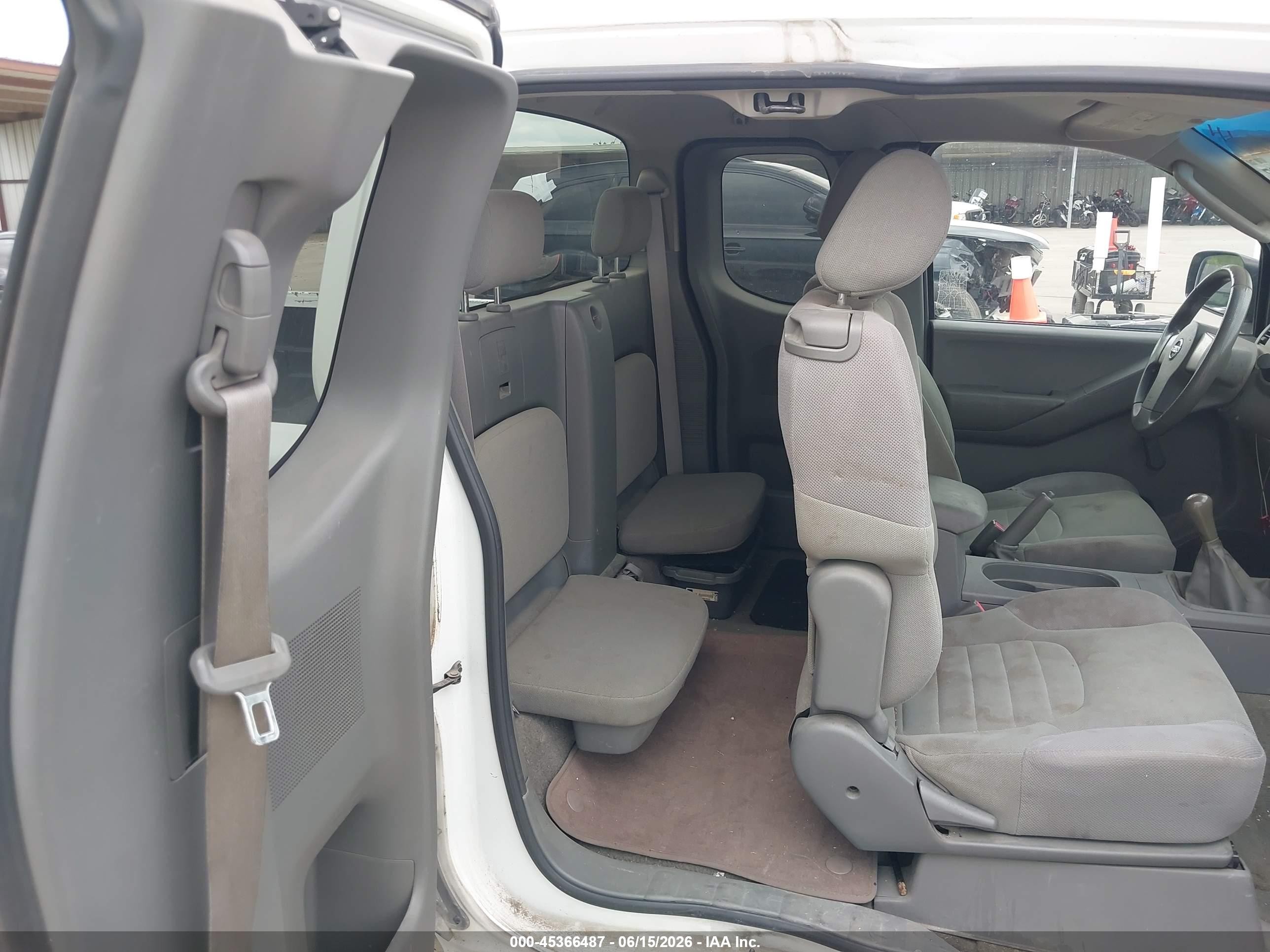 2009 Nissan Frontier Xe White vin: 1N6BD06T59C416049