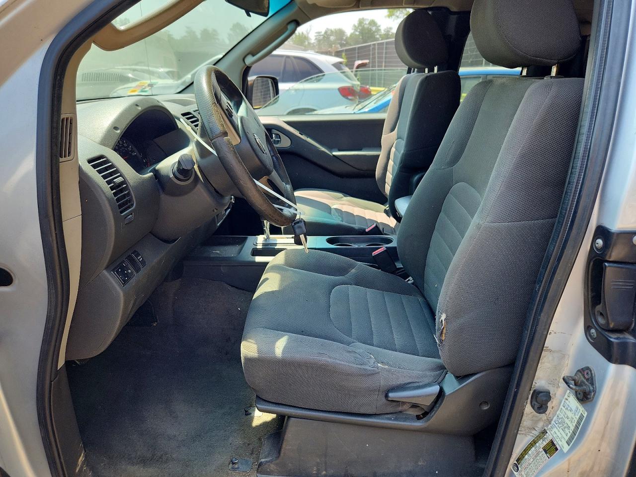 2009 Nissan Frontier Xe Серебряный vin: 1N6BD06T69C405495