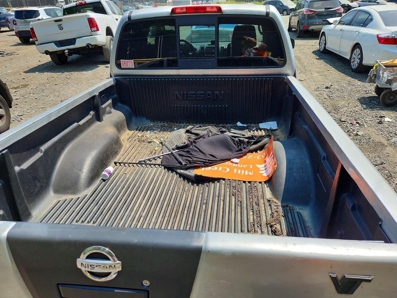 2009 Nissan Frontier Xe Серебряный vin: 1N6BD06T69C405495
