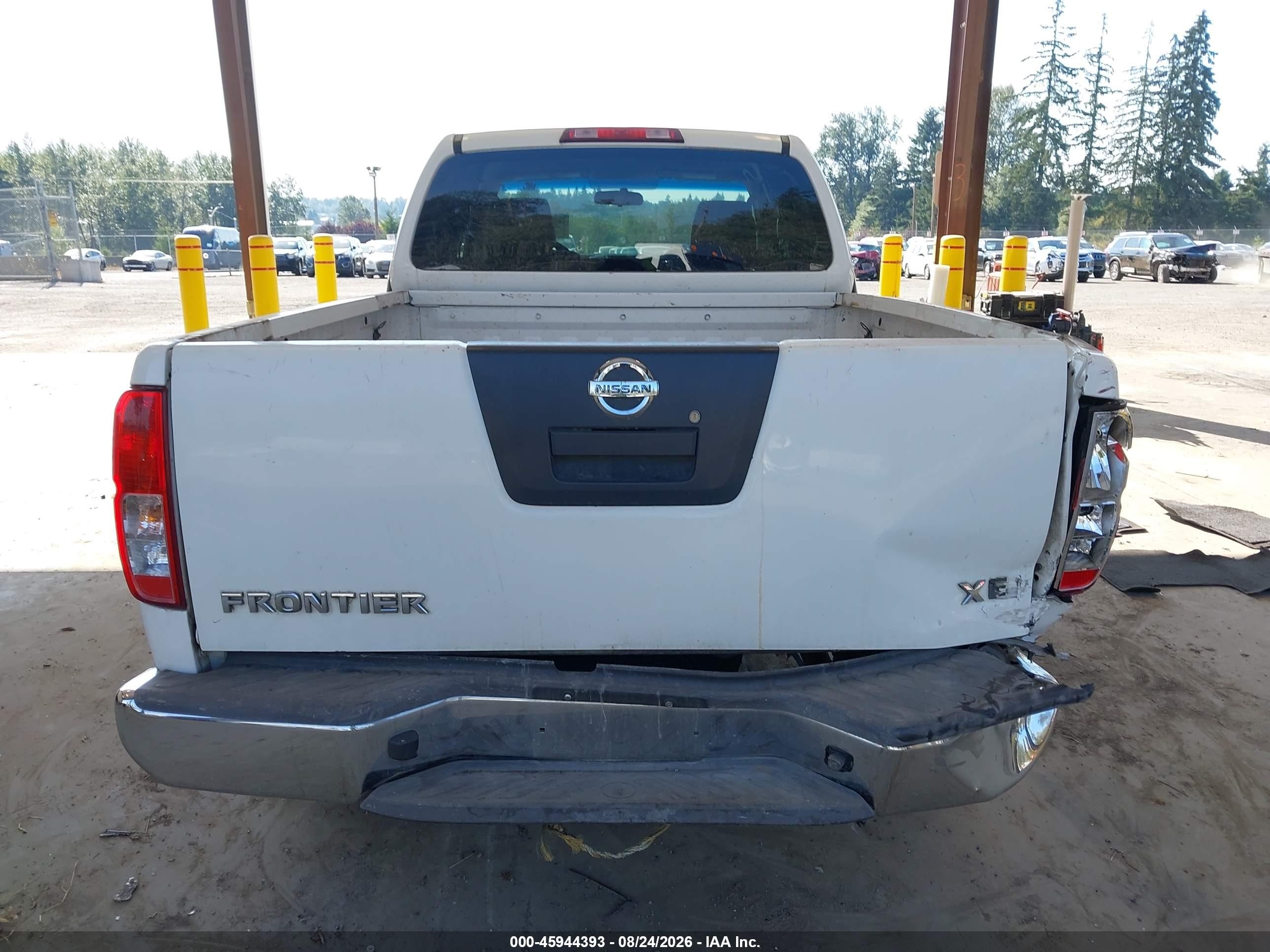 2009 Nissan Frontier Xe White vin: 1N6BD06T69C416397