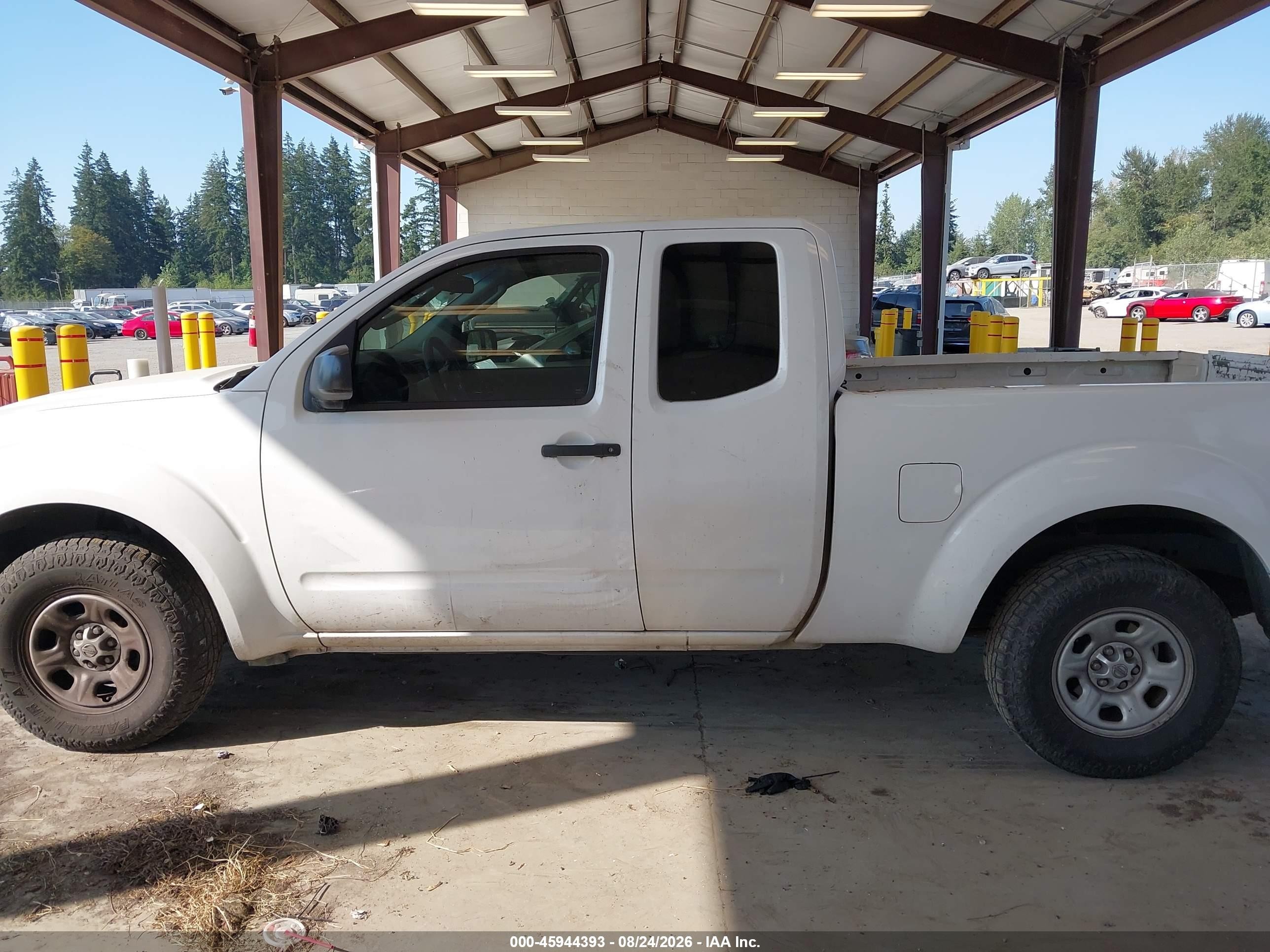 2009 Nissan Frontier Xe White vin: 1N6BD06T69C416397