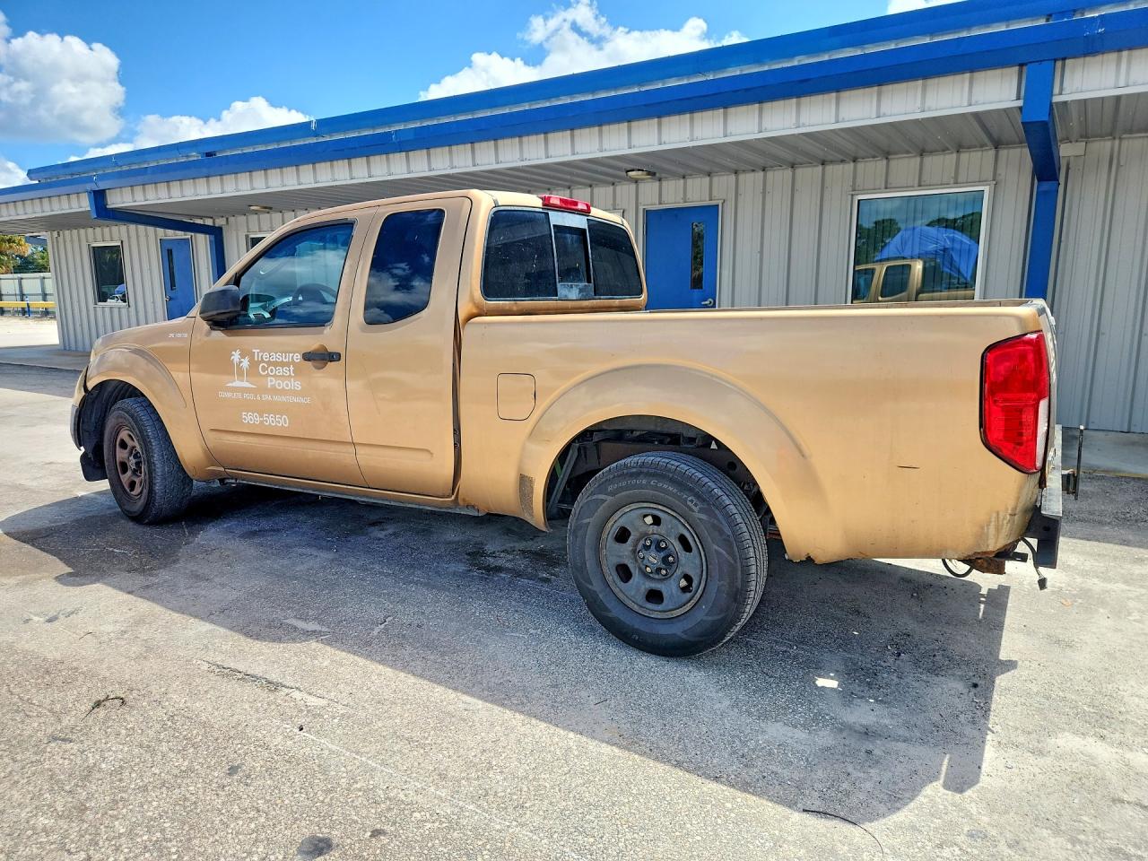 2005 Nissan Frontier Xe Gold vin: 1N6BD06T75C443568