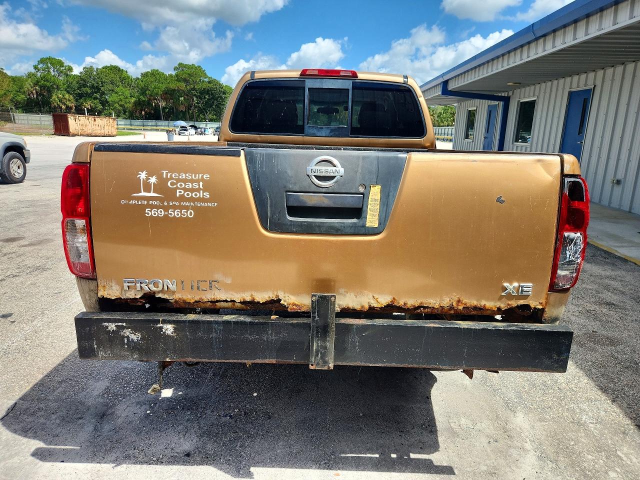 2005 Nissan Frontier Xe Gold vin: 1N6BD06T75C443568