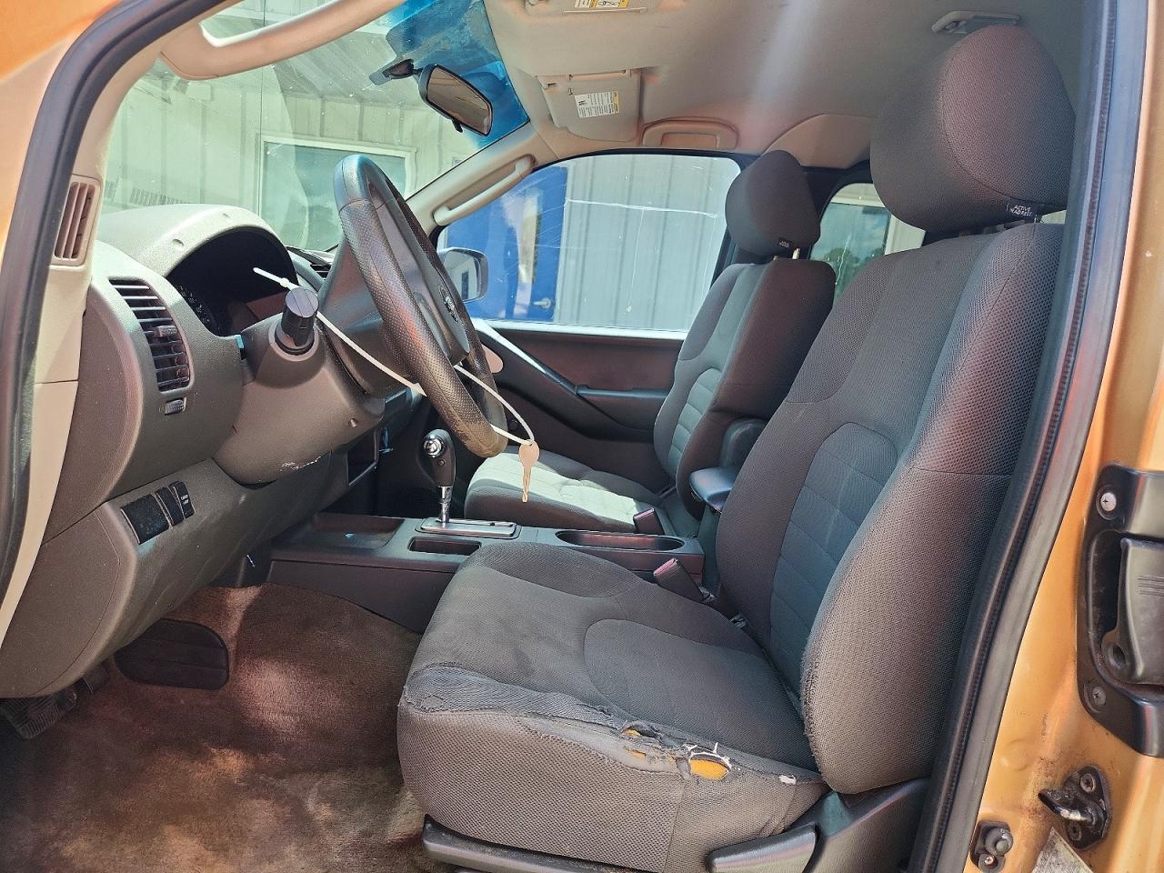 2005 Nissan Frontier Xe Gold vin: 1N6BD06T75C443568