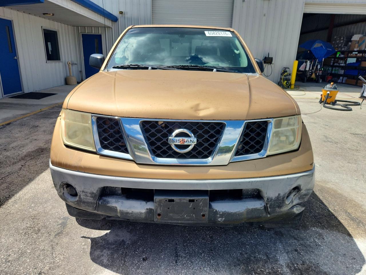 2005 Nissan Frontier Xe Gold vin: 1N6BD06T75C443568