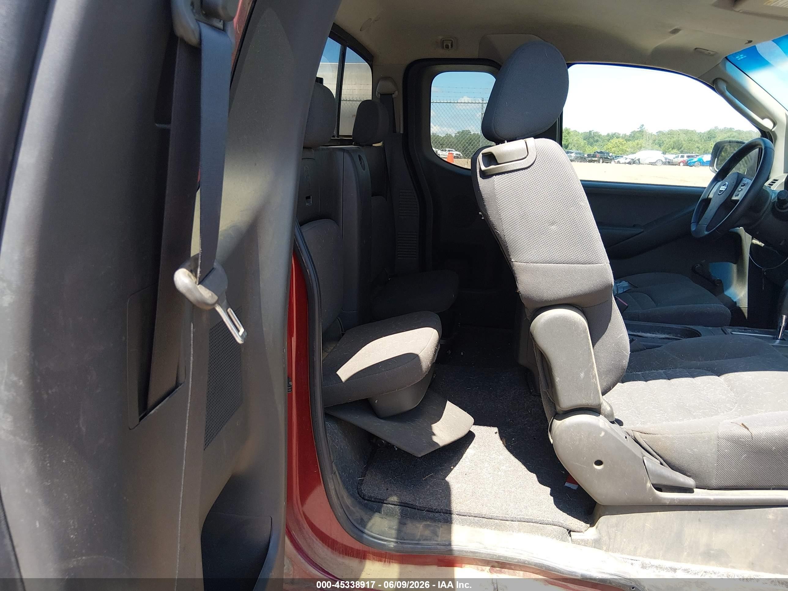 2007 Nissan Frontier Xe Red vin: 1N6BD06T77C409858