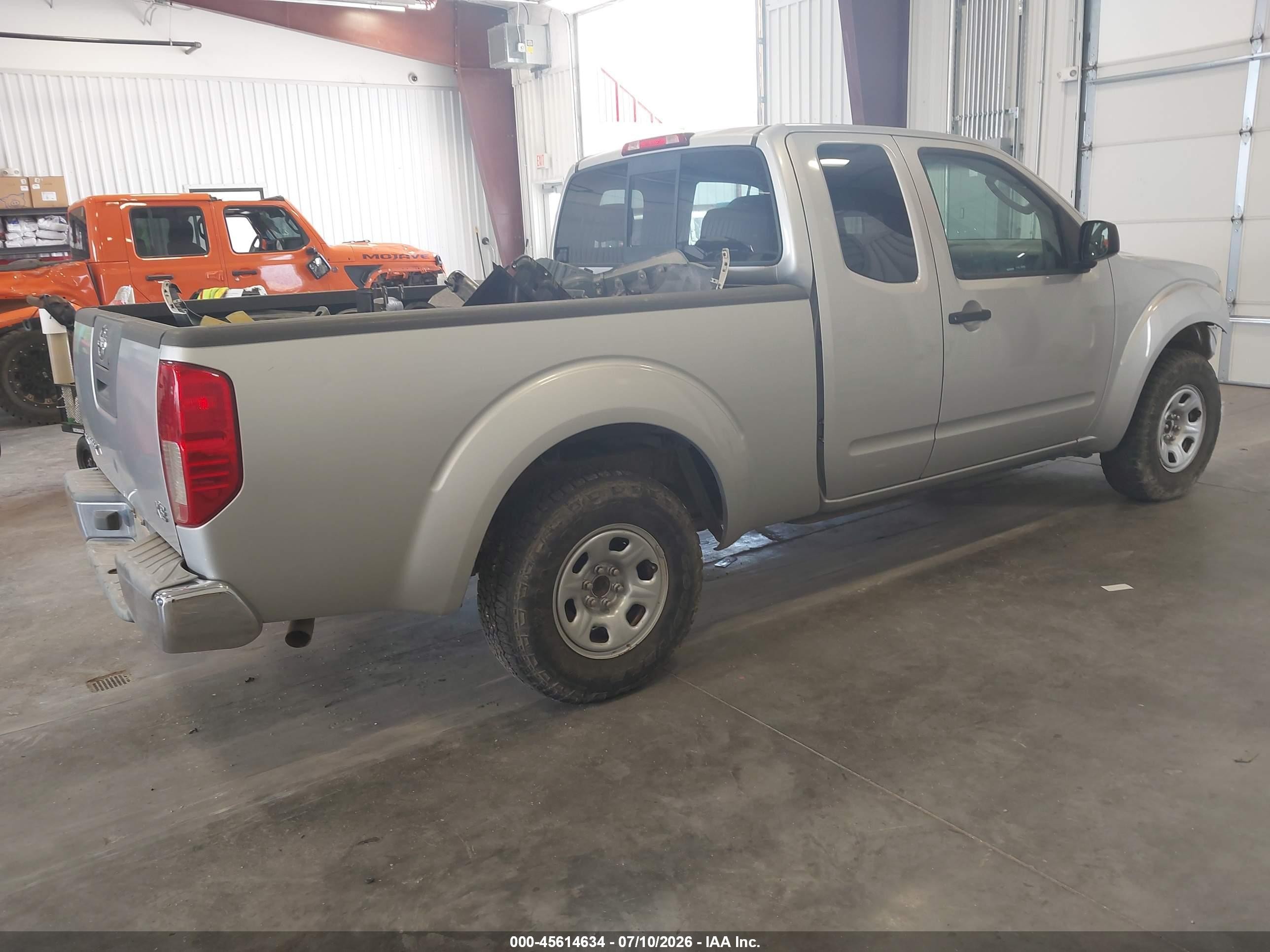 2005 Nissan Frontier 2wd Xe Silver vin: 1N6BD06T85C428402