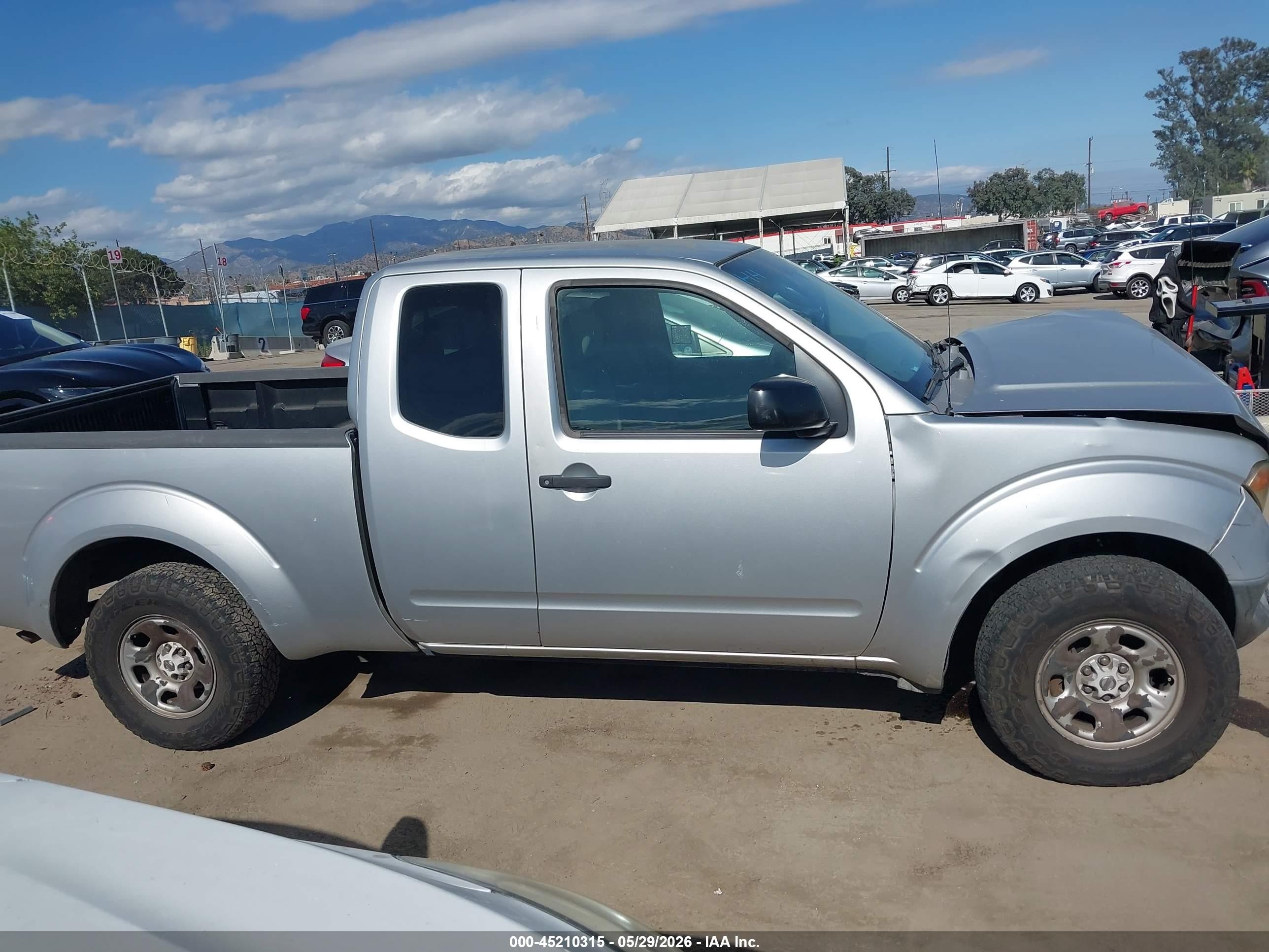 2007 Nissan Frontier Xe Silver vin: 1N6BD06T97C462805