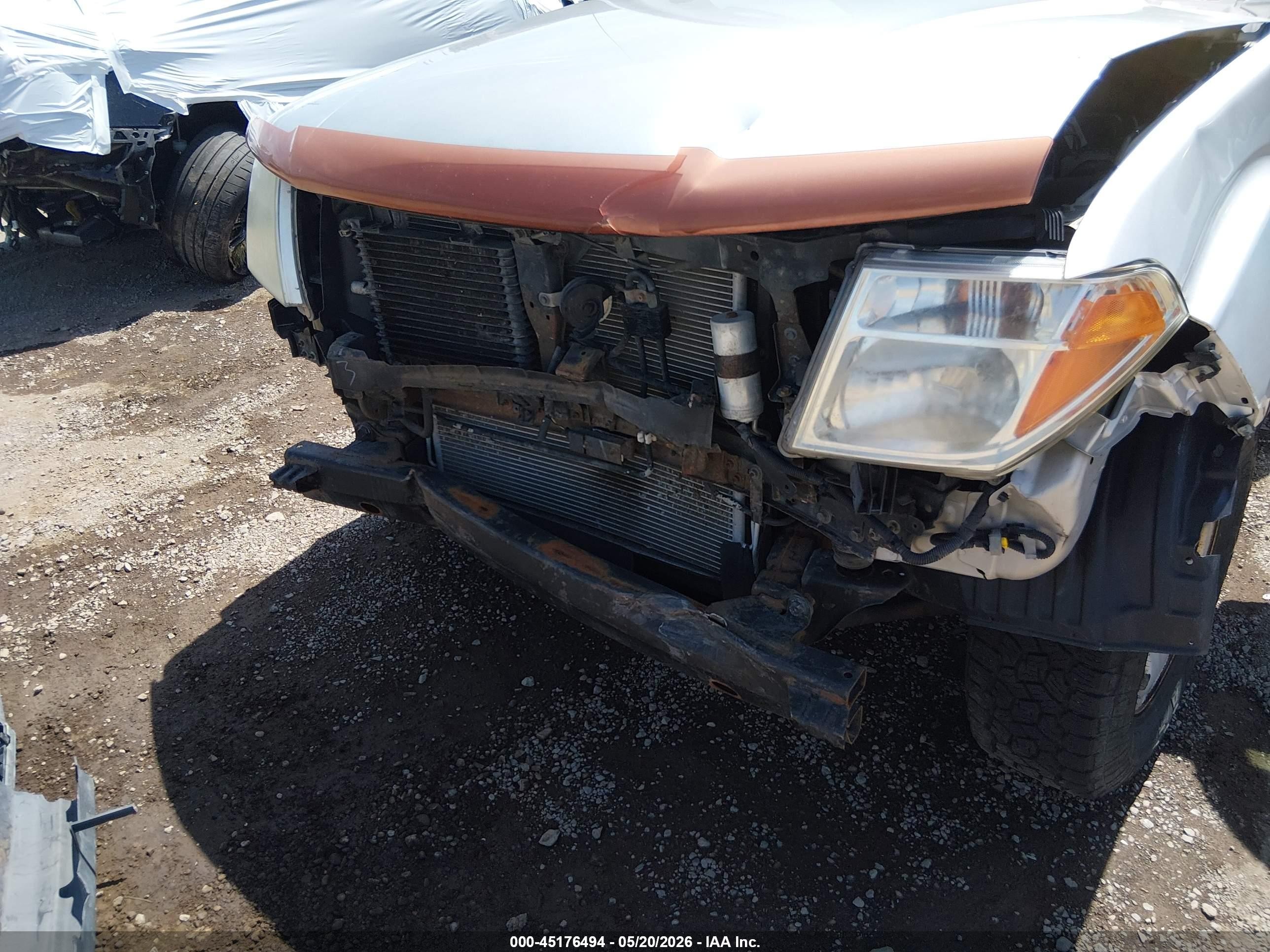 2005 Nissan Frontier Xe Silver vin: 1N6BD06TX5C461210
