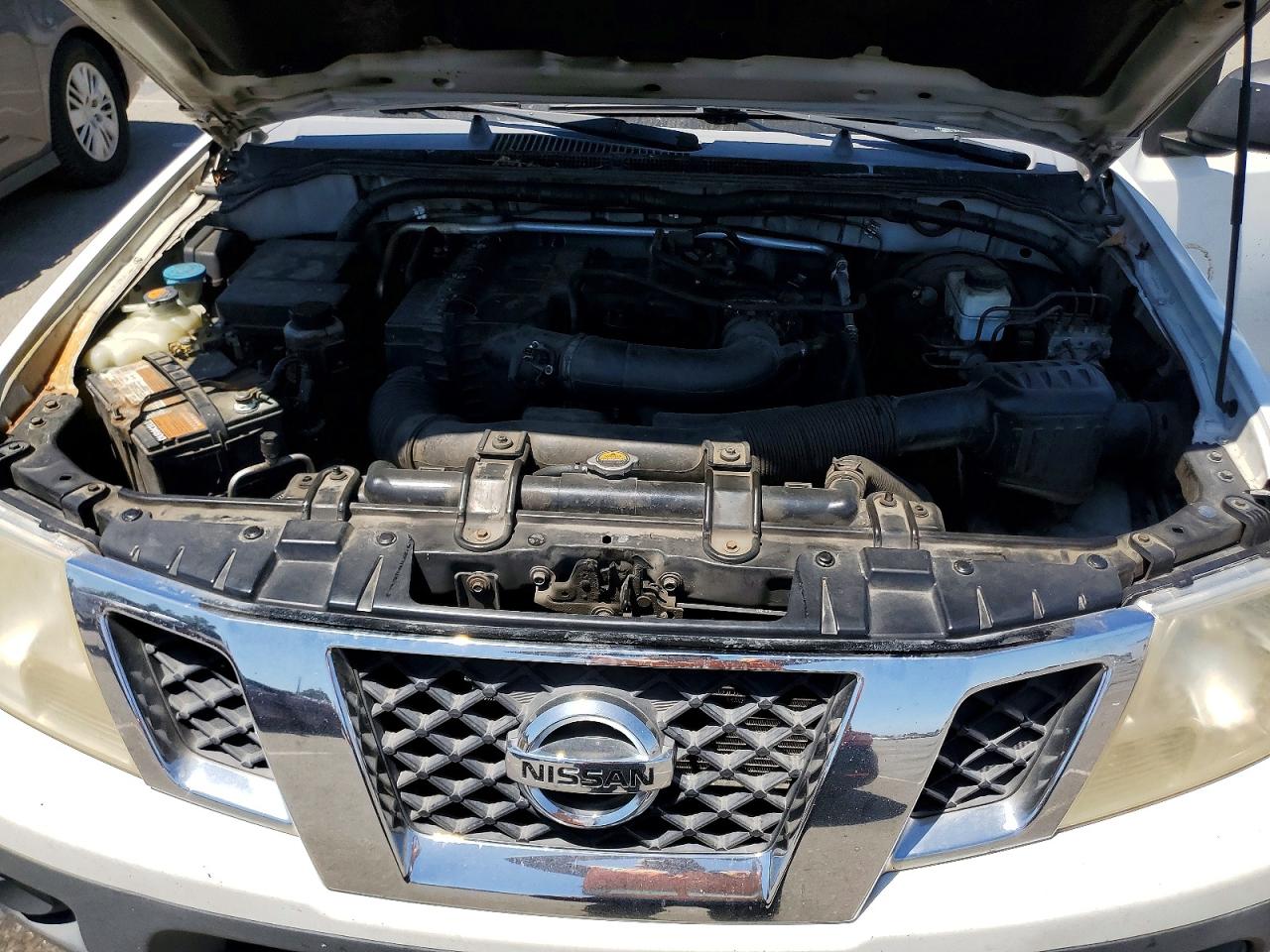 2013 Niss Frontier White vin: 1N6BD0CT0DN730502