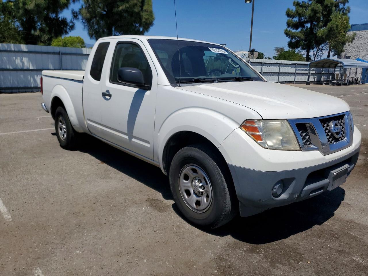 2013 Niss Frontier White vin: 1N6BD0CT0DN730502