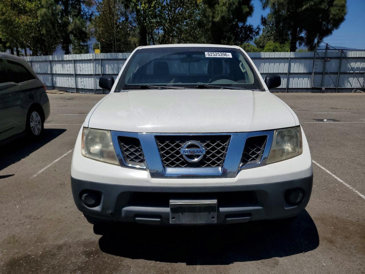 2013 Niss Frontier White vin: 1N6BD0CT0DN730502