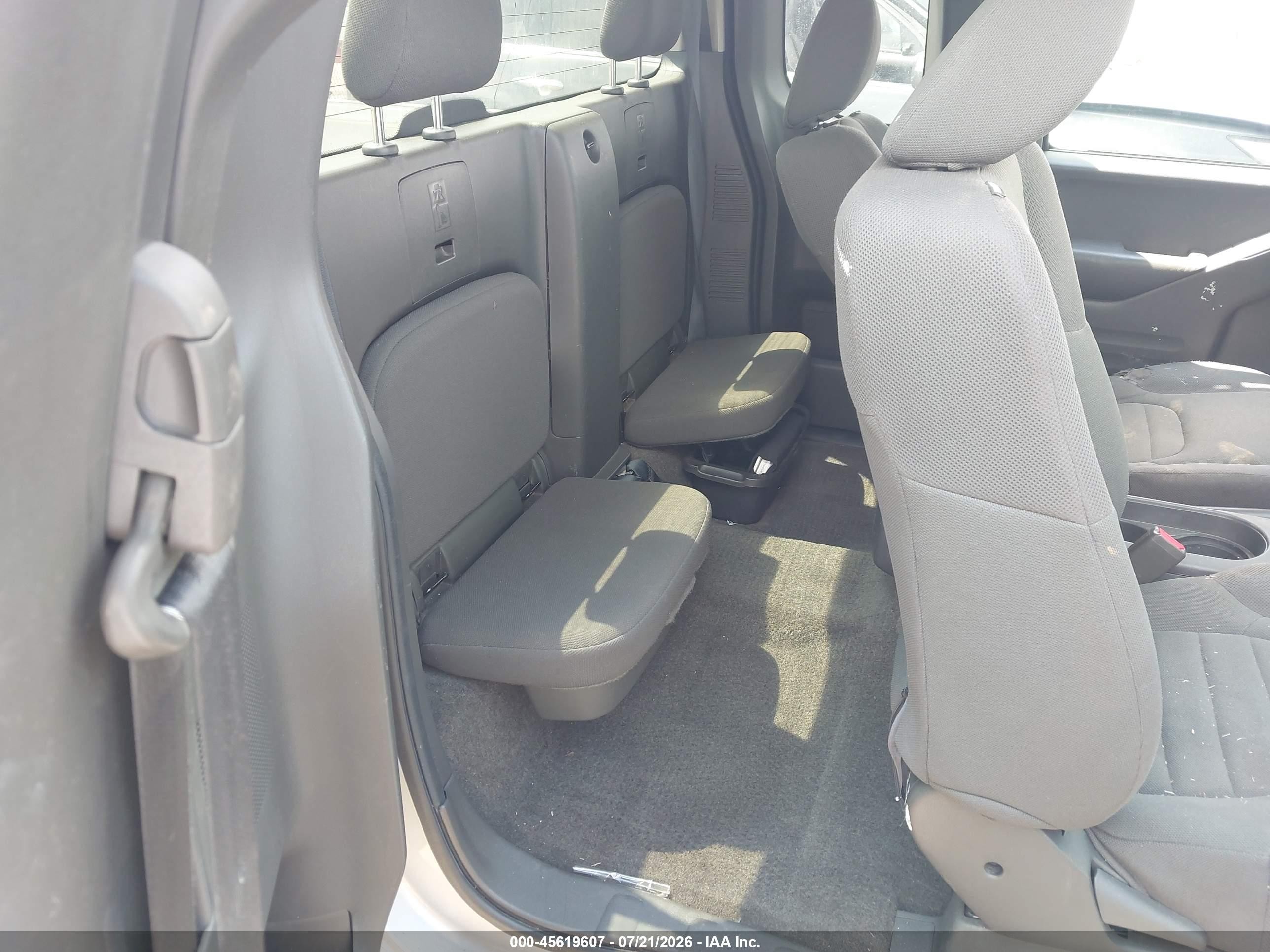 2015 Nissan Frontier S/sv-i4 Silver vin: 1N6BD0CT0FN716361
